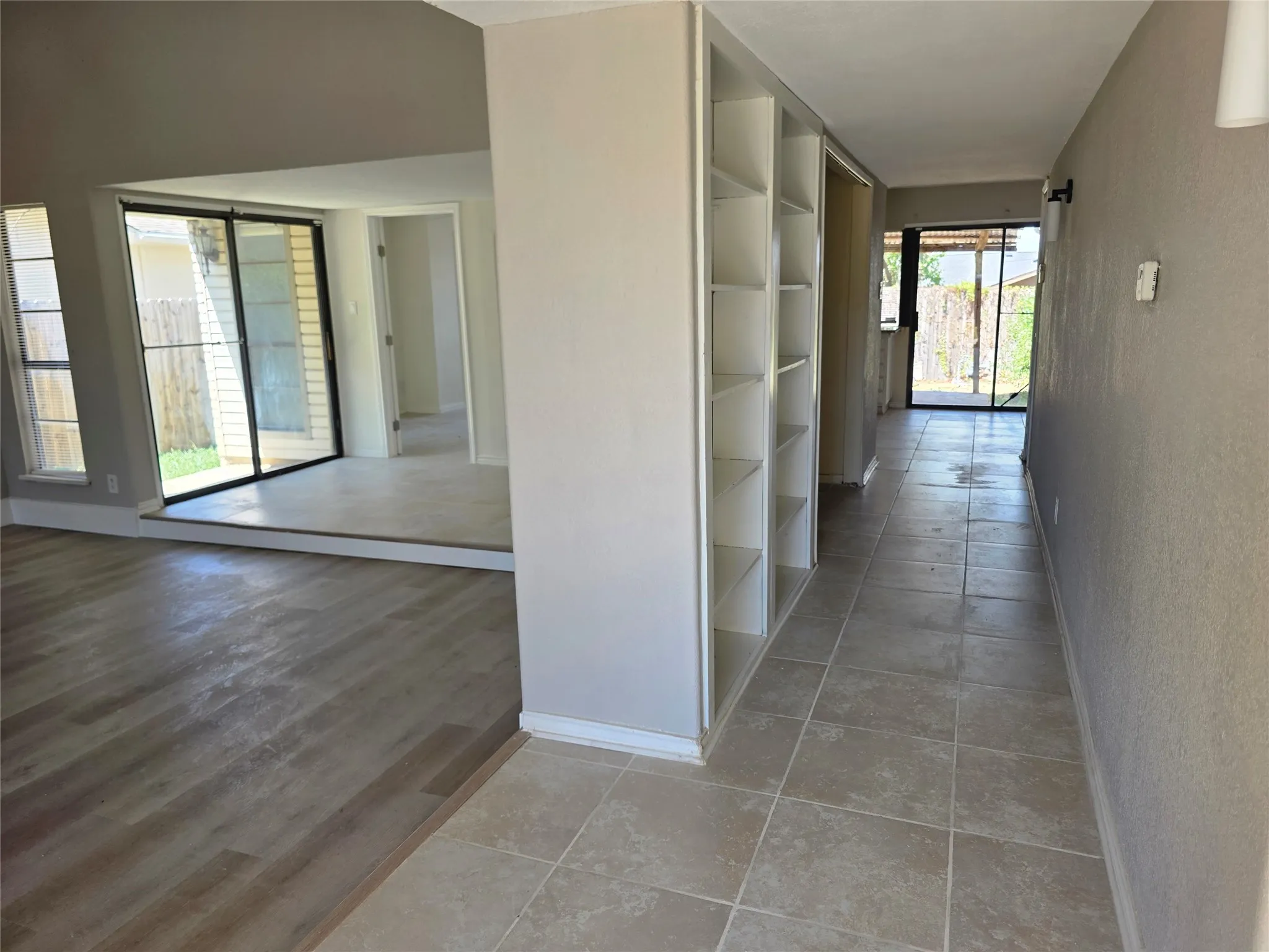 Single Family Residence For Rent in Denton County , 5148 Reed Drive, The Colony, Texas 75056, 4 Bedroom, 2 Bathroom, 2 Garage spaces, 1,881 Sqft, built in 1978, mls#21365083, Real Estate Agent in The Colony, Homes For Rent in Denton county, Homes For Rent in The Colony, Realtor in The Colony Texas, Real Estate Brokerage Independent Realty Texas, Luminita Cordes Realtor