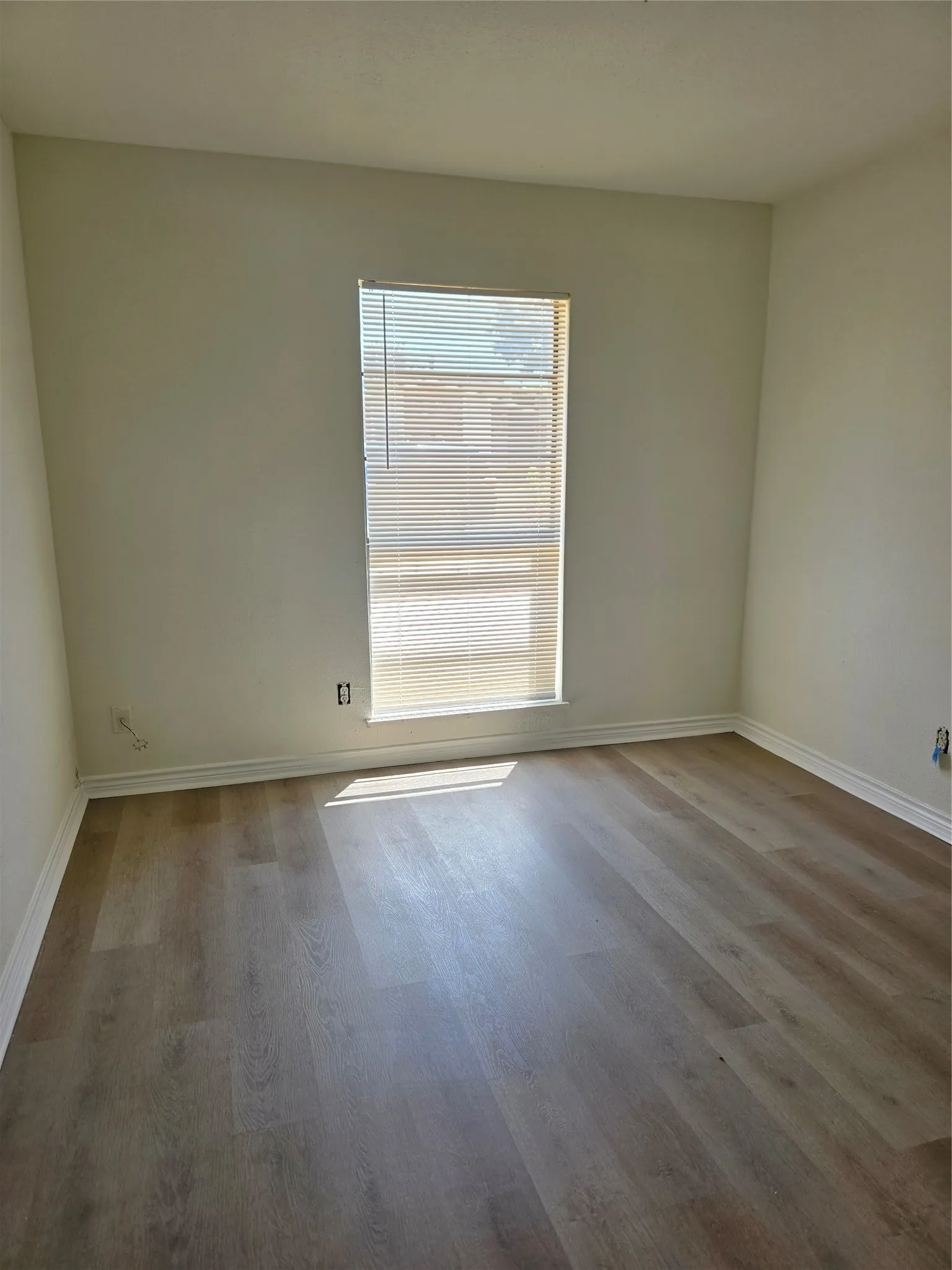 Single Family Residence For Rent in Denton County , 5148 Reed Drive, The Colony, Texas 75056, 4 Bedroom, 2 Bathroom, 2 Garage spaces, 1,881 Sqft, built in 1978, mls#21365083, Real Estate Agent in The Colony, Homes For Rent in Denton county, Homes For Rent in The Colony, Realtor in The Colony Texas, Real Estate Brokerage Independent Realty Texas, Luminita Cordes Realtor