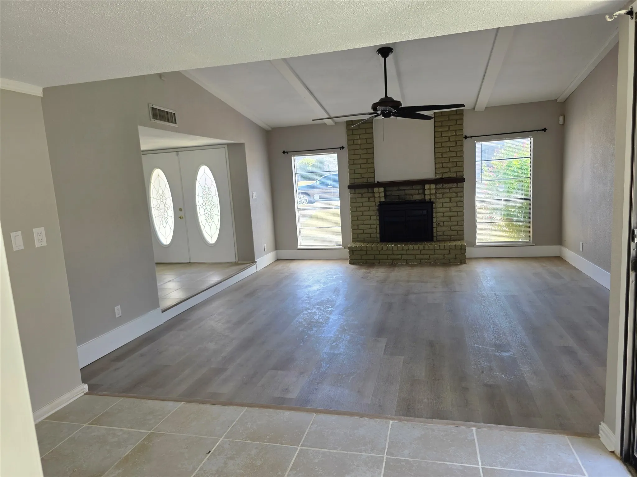 Single Family Residence For Rent in Denton County , 5148 Reed Drive, The Colony, Texas 75056, 4 Bedroom, 2 Bathroom, 2 Garage spaces, 1,881 Sqft, built in 1978, mls#21365083, Real Estate Agent in The Colony, Homes For Rent in Denton county, Homes For Rent in The Colony, Realtor in The Colony Texas, Real Estate Brokerage Independent Realty Texas, Luminita Cordes Realtor