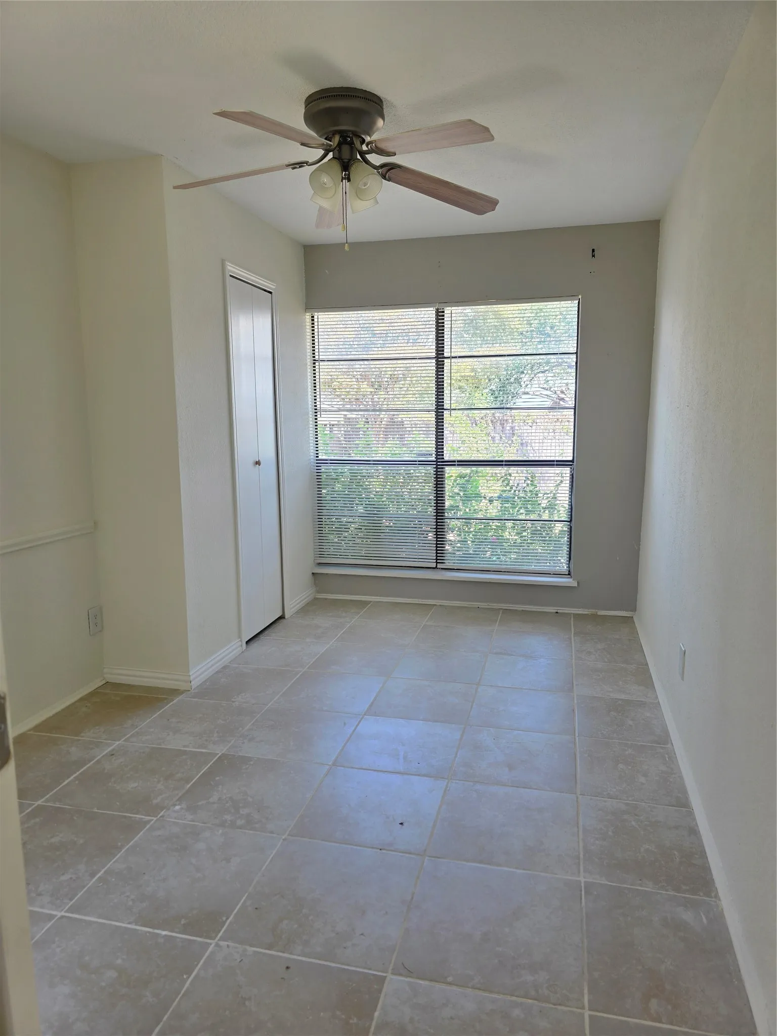 Single Family Residence For Rent in Denton County , 5148 Reed Drive, The Colony, Texas 75056, 4 Bedroom, 2 Bathroom, 2 Garage spaces, 1,881 Sqft, built in 1978, mls#21365083, Real Estate Agent in The Colony, Homes For Rent in Denton county, Homes For Rent in The Colony, Realtor in The Colony Texas, Real Estate Brokerage Independent Realty Texas, Luminita Cordes Realtor