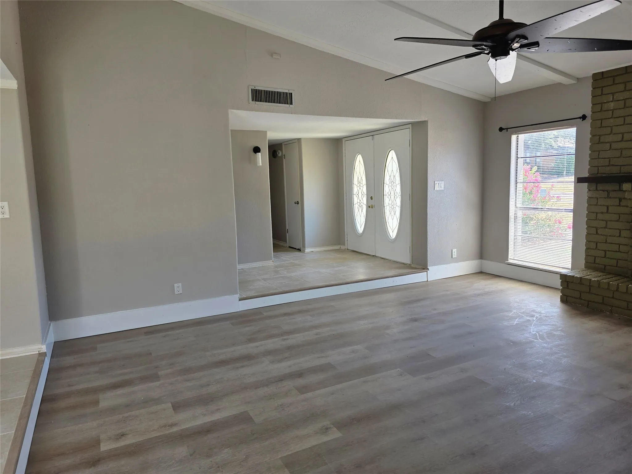 Single Family Residence For Rent in Denton County , 5148 Reed Drive, The Colony, Texas 75056, 4 Bedroom, 2 Bathroom, 2 Garage spaces, 1,881 Sqft, built in 1978, mls#21365083, Real Estate Agent in The Colony, Homes For Rent in Denton county, Homes For Rent in The Colony, Realtor in The Colony Texas, Real Estate Brokerage Independent Realty Texas, Luminita Cordes Realtor