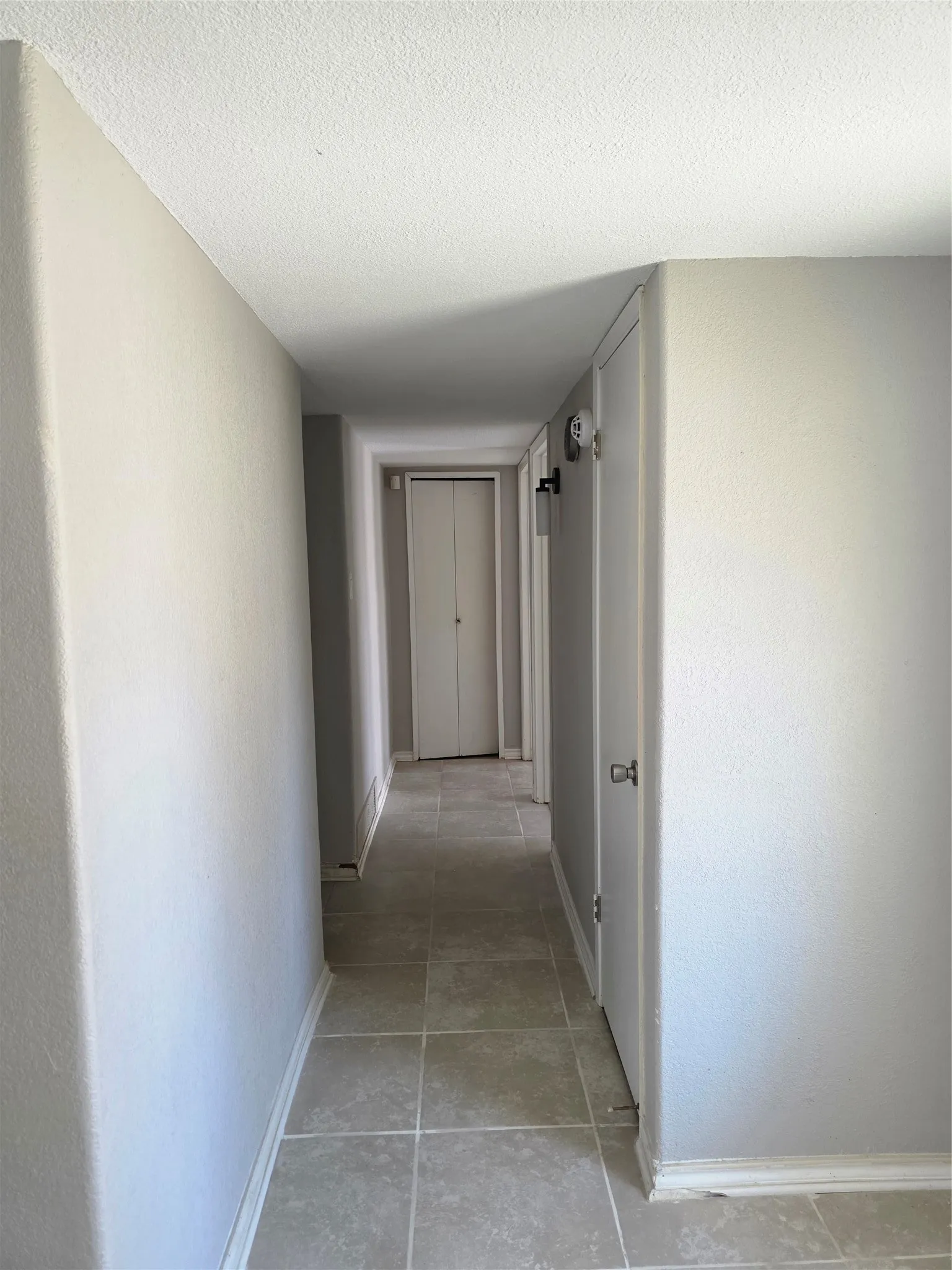 Single Family Residence For Rent in Denton County , 5148 Reed Drive, The Colony, Texas 75056, 4 Bedroom, 2 Bathroom, 2 Garage spaces, 1,881 Sqft, built in 1978, mls#21365083, Real Estate Agent in The Colony, Homes For Rent in Denton county, Homes For Rent in The Colony, Realtor in The Colony Texas, Real Estate Brokerage Independent Realty Texas, Luminita Cordes Realtor
