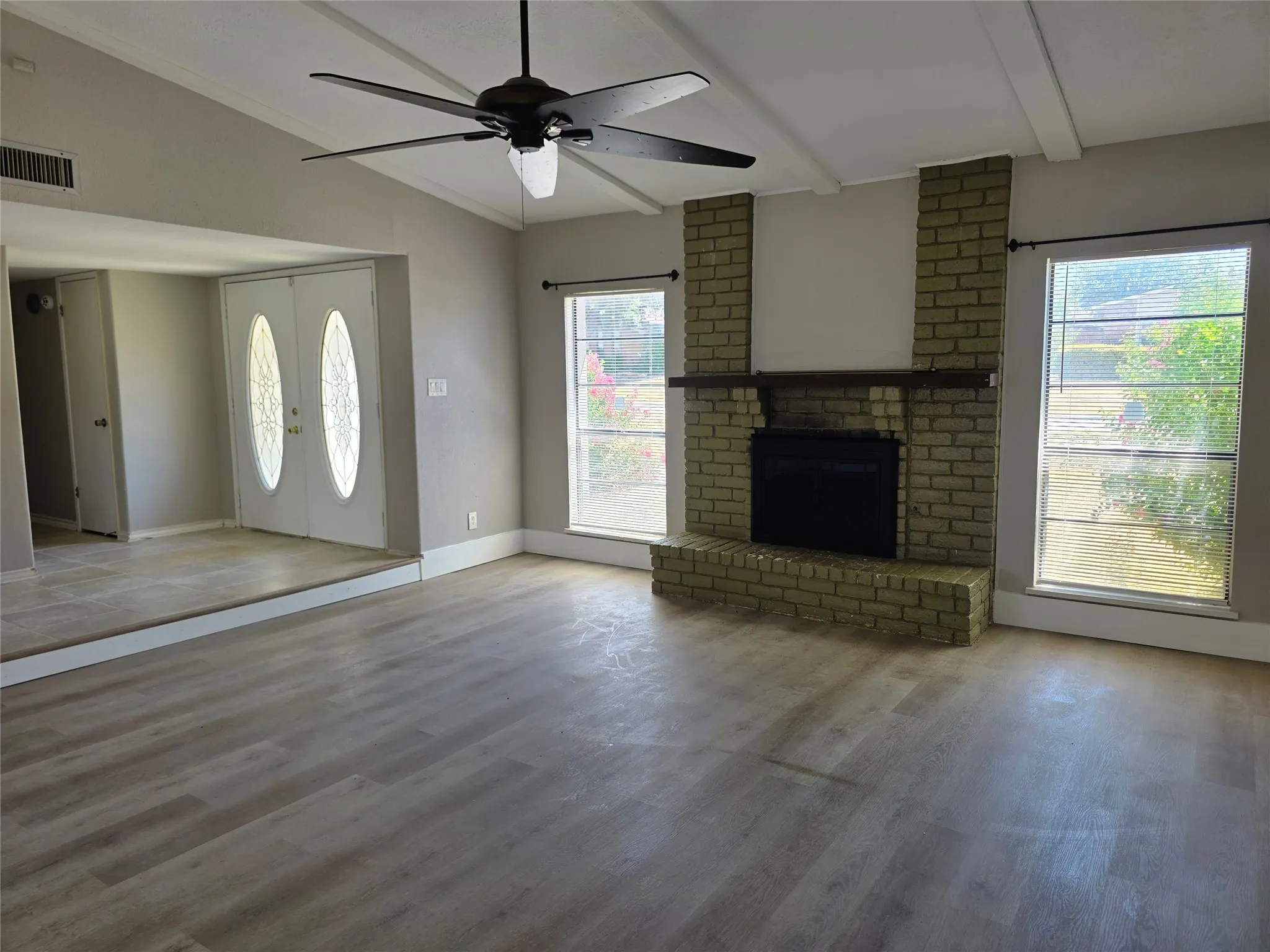 Single Family Residence For Rent in Denton County , 5148 Reed Drive, The Colony, Texas 75056, 4 Bedroom, 2 Bathroom, 2 Garage spaces, 1,881 Sqft, built in 1978, mls#21365083, Real Estate Agent in The Colony, Homes For Rent in Denton county, Homes For Rent in The Colony, Realtor in The Colony Texas, Real Estate Brokerage Independent Realty Texas, Luminita Cordes Realtor