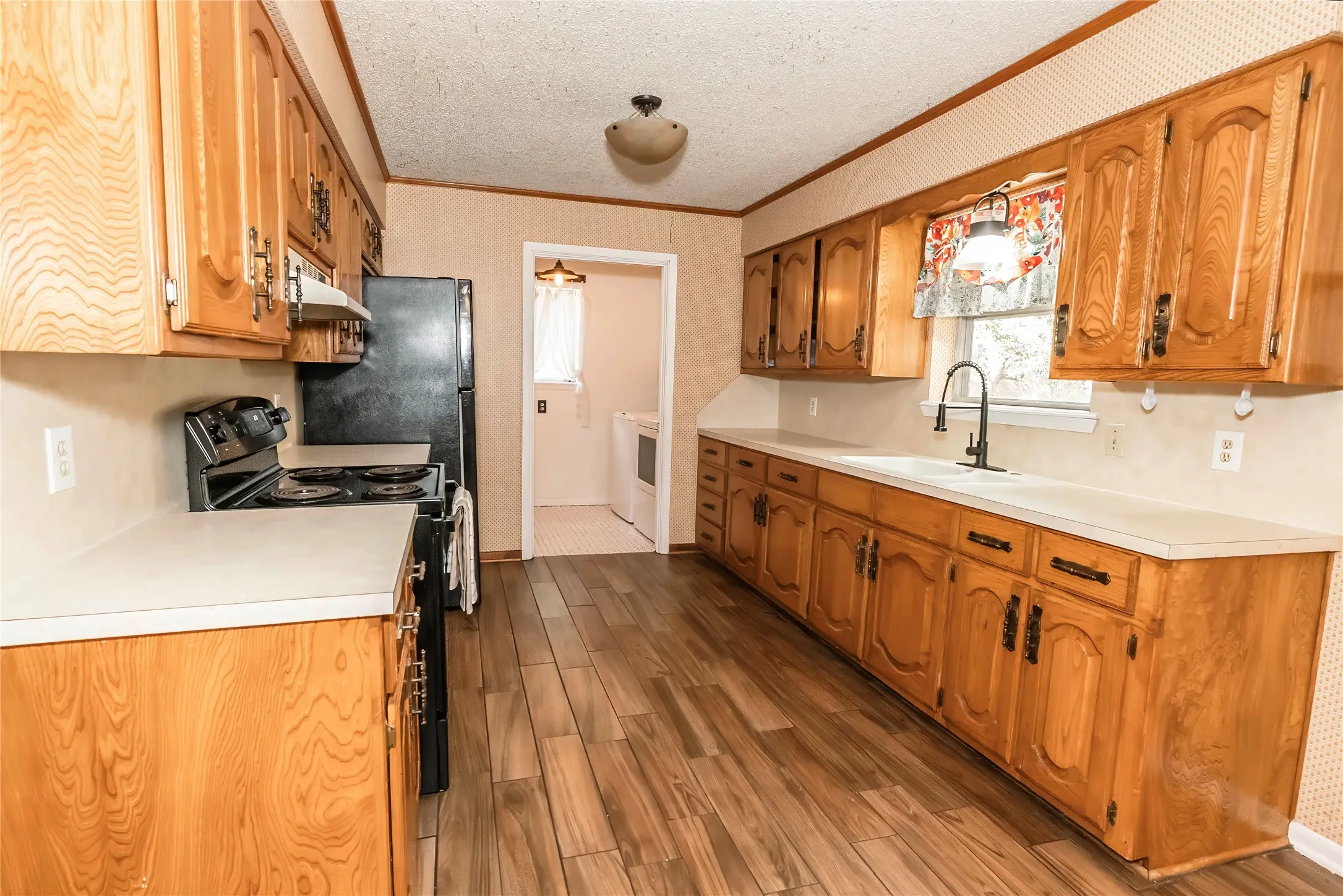 Single Family Residence For Sale in Montague County , 130 Acoma Drive, Nocona, Texas 76255, 3 Bedroom, 2 Bathroom, 2 Garage spaces, 1,819 Sqft, built in 1986, mls#21390258, Real Estate Agent in Nocona, Homes For Sale in Montague county, Homes For Sale in Nocona, Realtor in Nocona Texas, Real Estate Brokerage Independent Realty Texas, Luminita Cordes Realtor