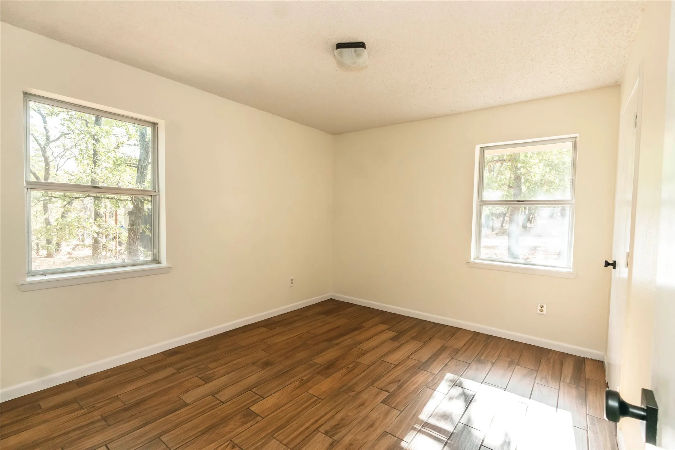 Single Family Residence For Sale in Montague County , 130 Acoma Drive, Nocona, Texas 76255, 3 Bedroom, 2 Bathroom, 2 Garage spaces, 1,819 Sqft, built in 1986, mls#21390258, Real Estate Agent in Nocona, Homes For Sale in Montague county, Homes For Sale in Nocona, Realtor in Nocona Texas, Real Estate Brokerage Independent Realty Texas, Luminita Cordes Realtor