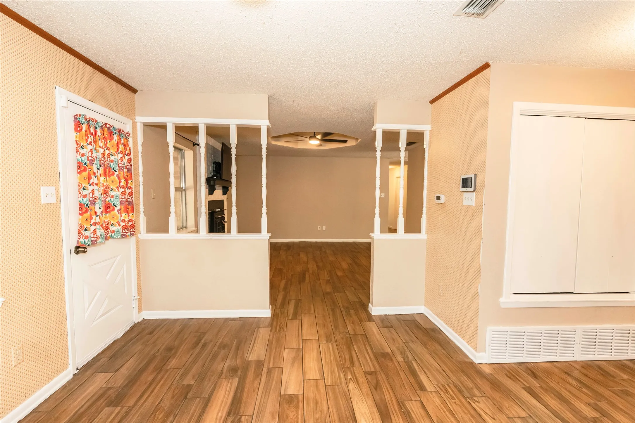Single Family Residence For Sale in Montague County , 130 Acoma Drive, Nocona, Texas 76255, 3 Bedroom, 2 Bathroom, 2 Garage spaces, 1,819 Sqft, built in 1986, mls#21390258, Real Estate Agent in Nocona, Homes For Sale in Montague county, Homes For Sale in Nocona, Realtor in Nocona Texas, Real Estate Brokerage Independent Realty Texas, Luminita Cordes Realtor
