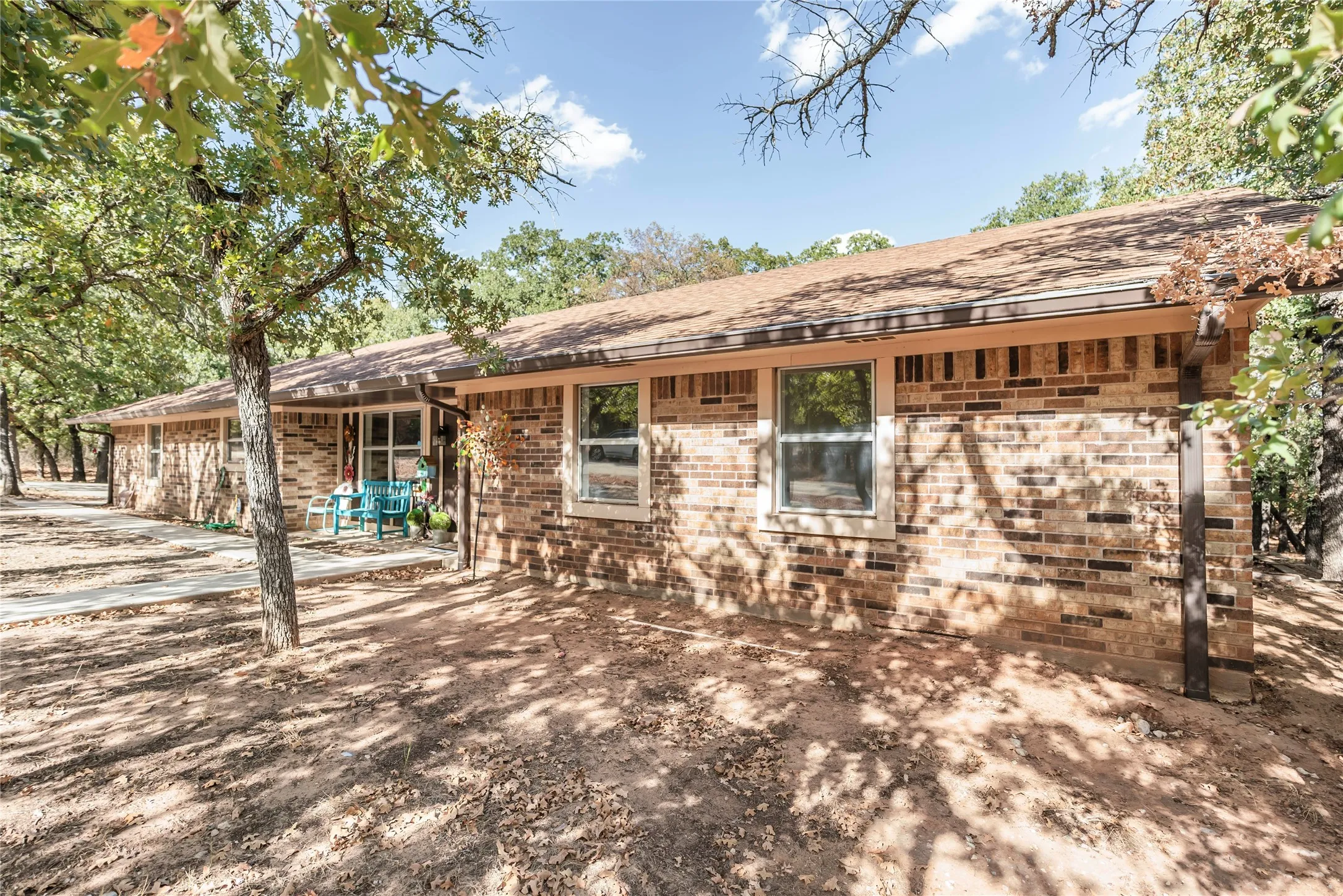 Single Family Residence For Sale in Montague County , 130 Acoma Drive, Nocona, Texas 76255, 3 Bedroom, 2 Bathroom, 2 Garage spaces, 1,819 Sqft, built in 1986, mls#21390258, Real Estate Agent in Nocona, Homes For Sale in Montague county, Homes For Sale in Nocona, Realtor in Nocona Texas, Real Estate Brokerage Independent Realty Texas, Luminita Cordes Realtor