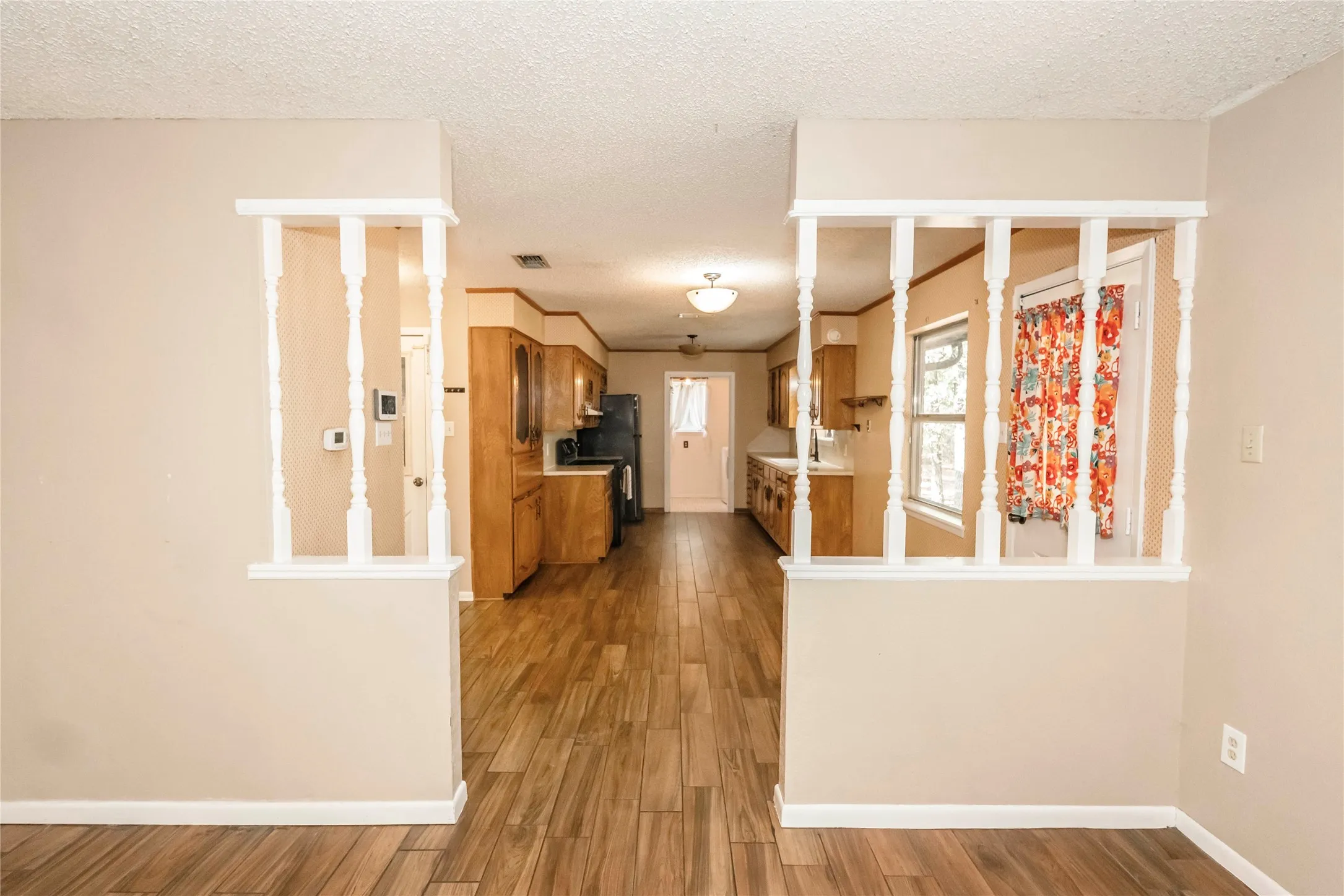 Single Family Residence For Sale in Montague County , 130 Acoma Drive, Nocona, Texas 76255, 3 Bedroom, 2 Bathroom, 2 Garage spaces, 1,819 Sqft, built in 1986, mls#21390258, Real Estate Agent in Nocona, Homes For Sale in Montague county, Homes For Sale in Nocona, Realtor in Nocona Texas, Real Estate Brokerage Independent Realty Texas, Luminita Cordes Realtor