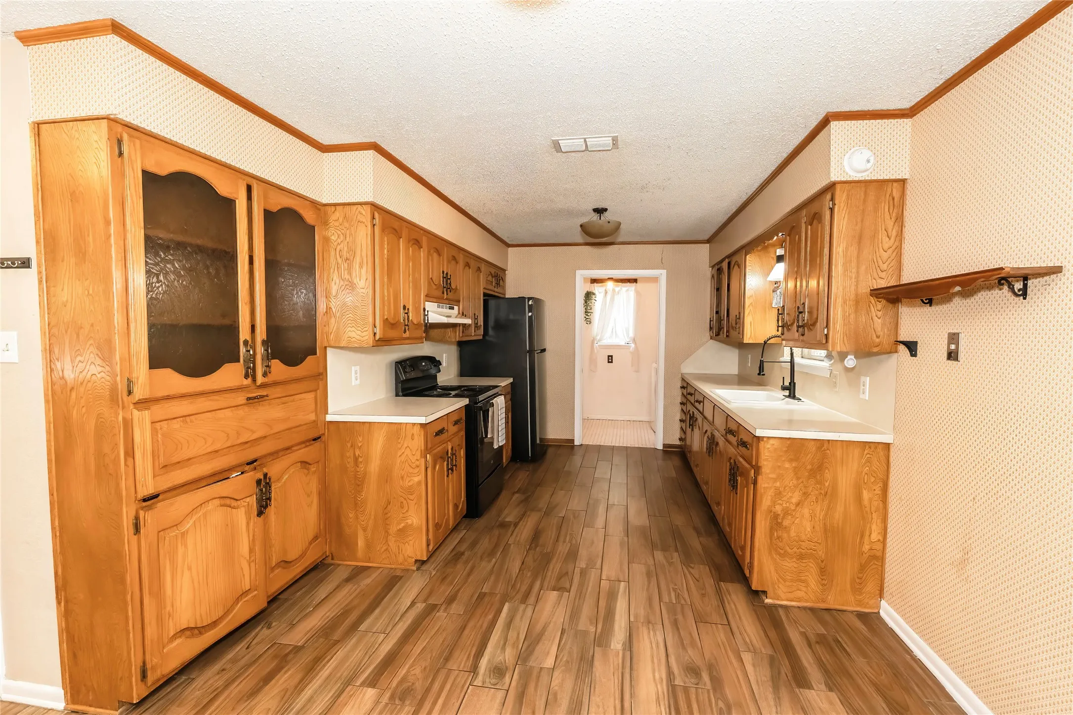 Single Family Residence For Sale in Montague County , 130 Acoma Drive, Nocona, Texas 76255, 3 Bedroom, 2 Bathroom, 2 Garage spaces, 1,819 Sqft, built in 1986, mls#21390258, Real Estate Agent in Nocona, Homes For Sale in Montague county, Homes For Sale in Nocona, Realtor in Nocona Texas, Real Estate Brokerage Independent Realty Texas, Luminita Cordes Realtor