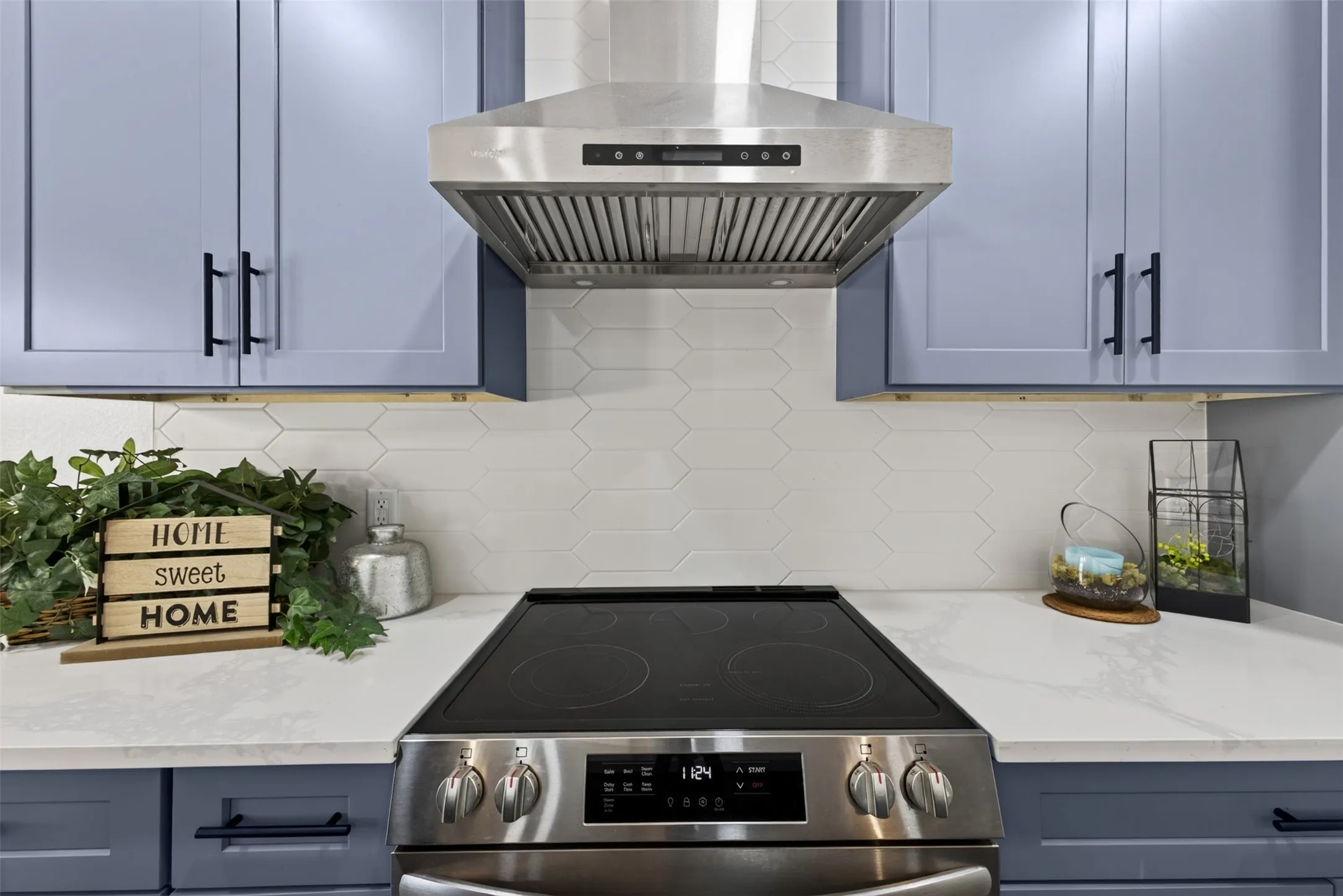 This kitchen is just waiting for you to prepare your favorite meal​​‌​​​​‌​​‌‌​‌‌​​​‌‌​‌​‌​‌​​​‌​​ in.