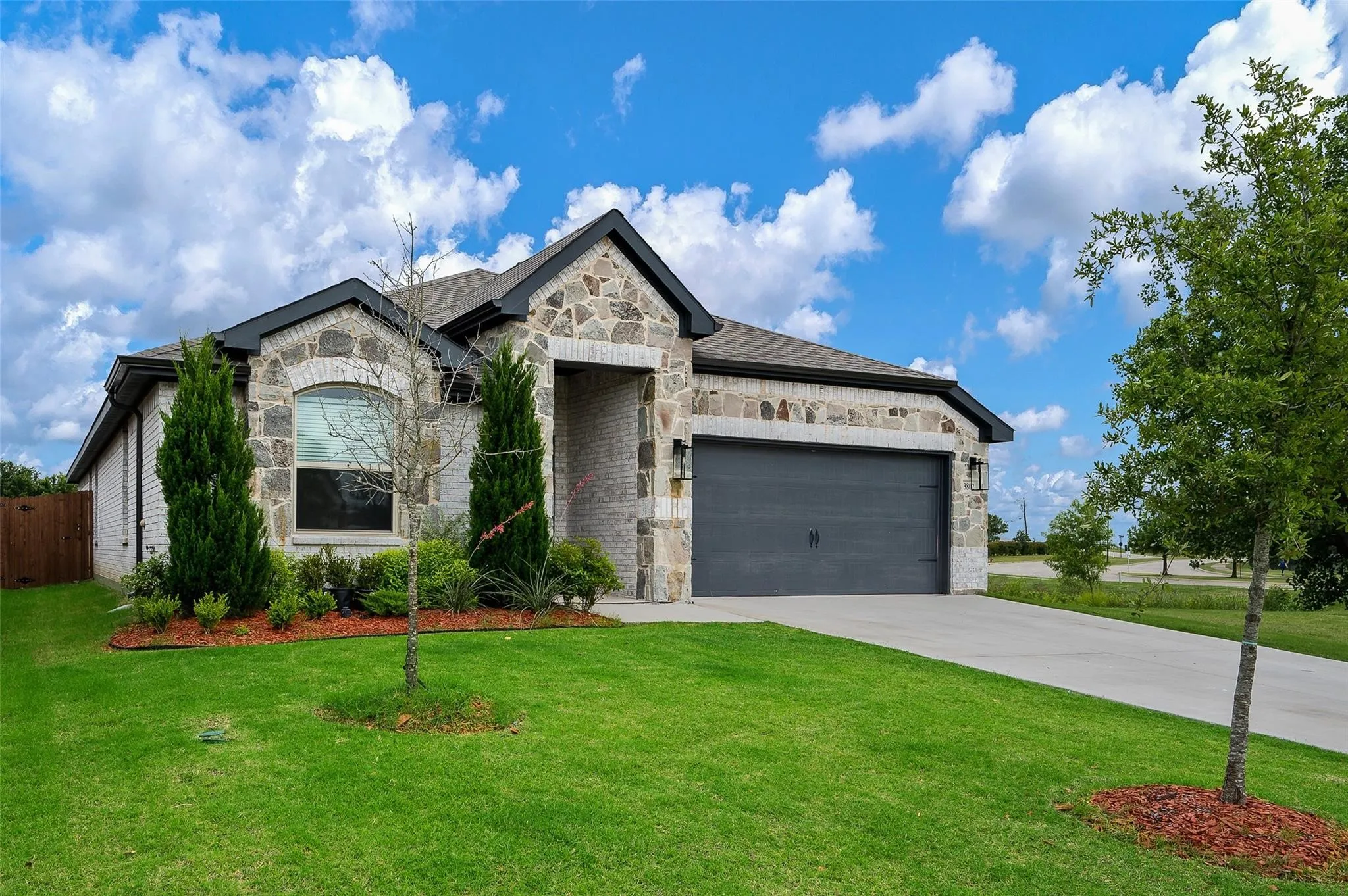 Single Family Residence For Rent in Collin County , 3802 Dogwood Road, Melissa, Texas 75454, 4 Bedroom, 2 Bathroom, 2 Garage spaces, 1,937 Sqft, built in 2020, mls#21390288, Real Estate Agent in Melissa, Homes For Rent in Collin county, Homes For Rent in Melissa, Realtor in Melissa Texas, Real Estate Brokerage Independent Realty Texas, Luminita Cordes Realtor