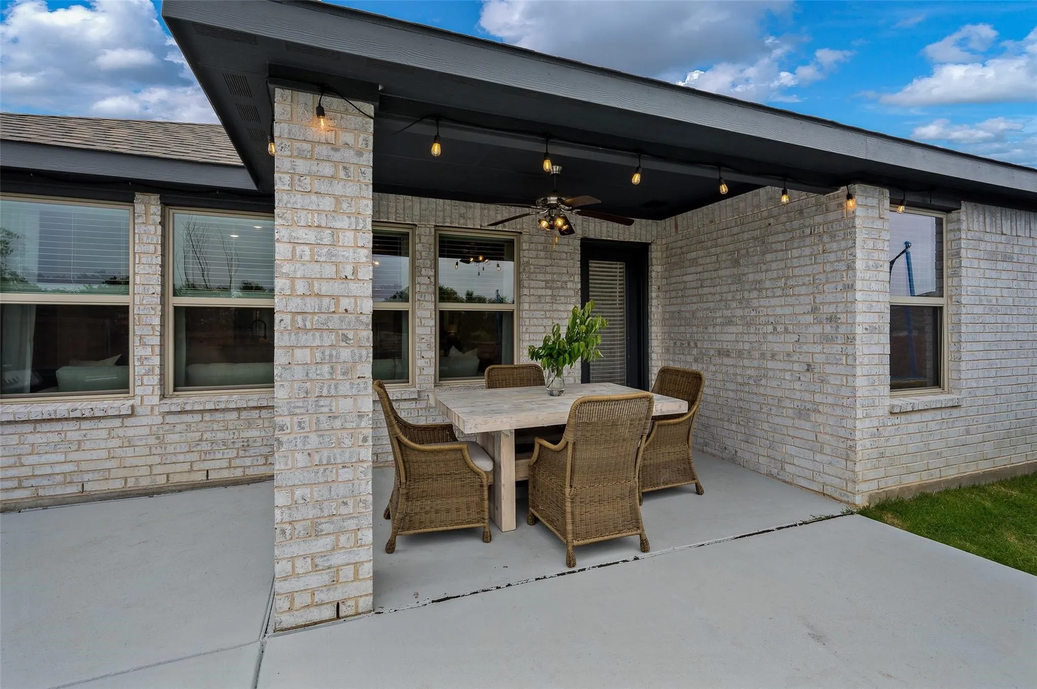 Single Family Residence For Rent in Collin County , 3802 Dogwood Road, Melissa, Texas 75454, 4 Bedroom, 2 Bathroom, 2 Garage spaces, 1,937 Sqft, built in 2020, mls#21390288, Real Estate Agent in Melissa, Homes For Rent in Collin county, Homes For Rent in Melissa, Realtor in Melissa Texas, Real Estate Brokerage Independent Realty Texas, Luminita Cordes Realtor