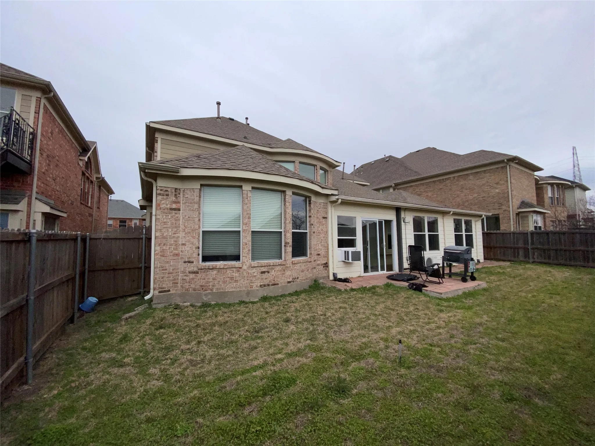 Single Family Residence For Rent in Dallas County , 10045 Bluewater Terrace, Irving, Texas 75063, 5 Bedroom, 5 Bathroom, 2 Garage spaces, 3,451 Sqft, built in 2005, mls#21390296, Real Estate Agent in Irving, Homes For Rent in Dallas county, Homes For Rent in Irving, Realtor in Irving Texas, Real Estate Brokerage Independent Realty Texas, Luminita Cordes Realtor