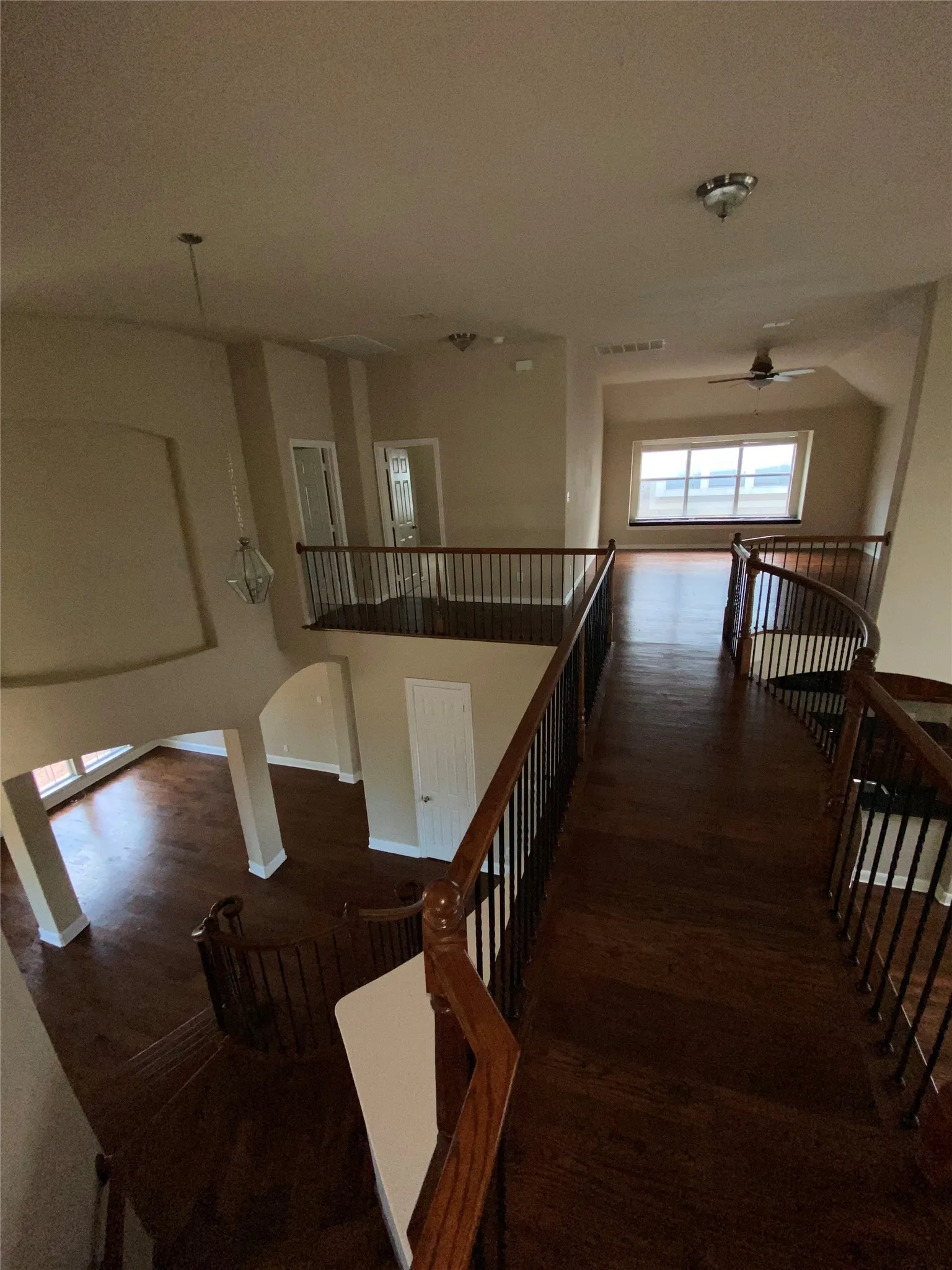 Single Family Residence For Rent in Dallas County , 10045 Bluewater Terrace, Irving, Texas 75063, 5 Bedroom, 5 Bathroom, 2 Garage spaces, 3,451 Sqft, built in 2005, mls#21390296, Real Estate Agent in Irving, Homes For Rent in Dallas county, Homes For Rent in Irving, Realtor in Irving Texas, Real Estate Brokerage Independent Realty Texas, Luminita Cordes Realtor