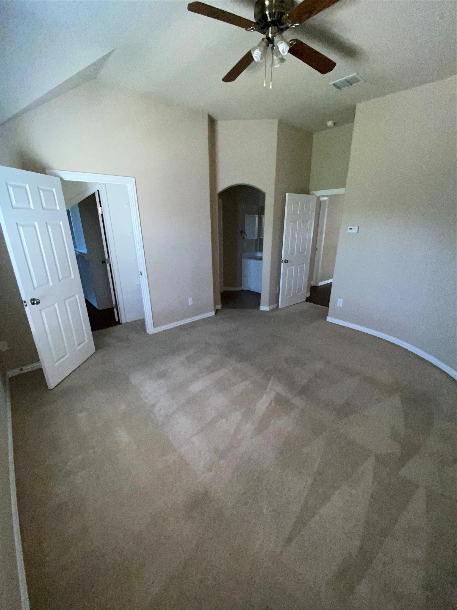 Single Family Residence For Rent in Dallas County , 10045 Bluewater Terrace, Irving, Texas 75063, 5 Bedroom, 5 Bathroom, 2 Garage spaces, 3,451 Sqft, built in 2005, mls#21390296, Real Estate Agent in Irving, Homes For Rent in Dallas county, Homes For Rent in Irving, Realtor in Irving Texas, Real Estate Brokerage Independent Realty Texas, Luminita Cordes Realtor