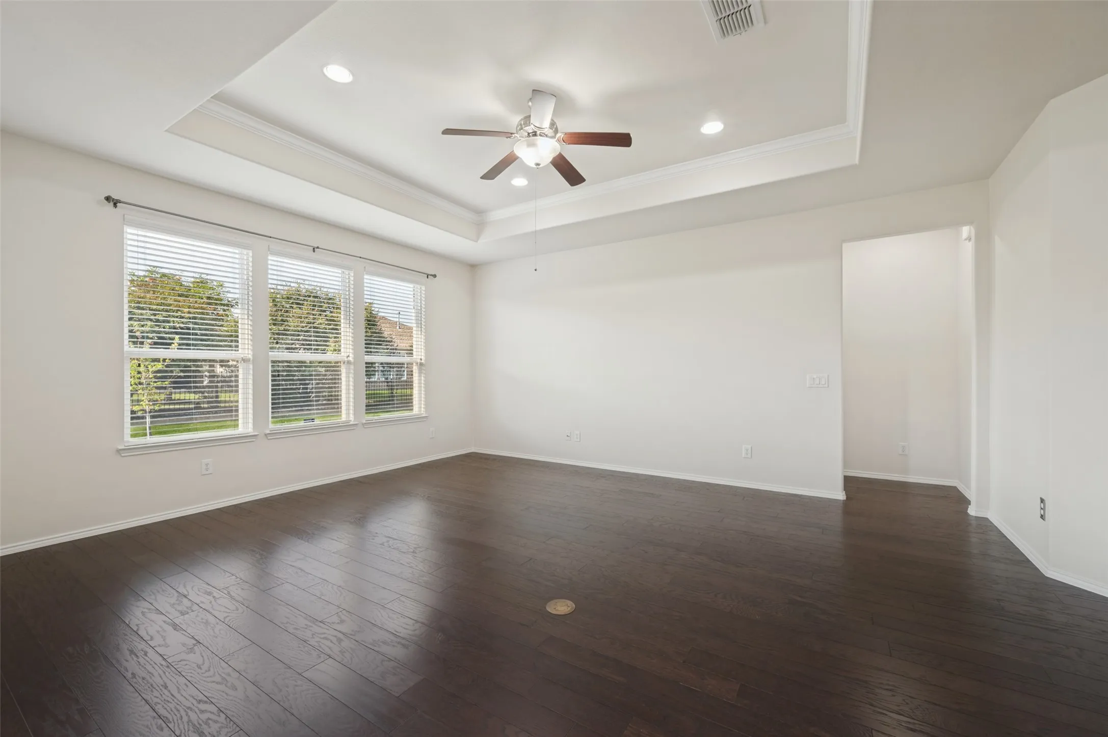Single Family Residence For Sale in Denton County , 2941 Oyster Bay Drive, Frisco, Texas 75036, 2 Bedroom, 2 Bathroom, 2 Garage spaces, 1,704 Sqft, built in 2013, mls#21389995, Real Estate Agent in Frisco, Homes For Sale in Denton county, Homes For Sale in Frisco, Realtor in Frisco Texas, Real Estate Brokerage Independent Realty Texas, Luminita Cordes Realtor