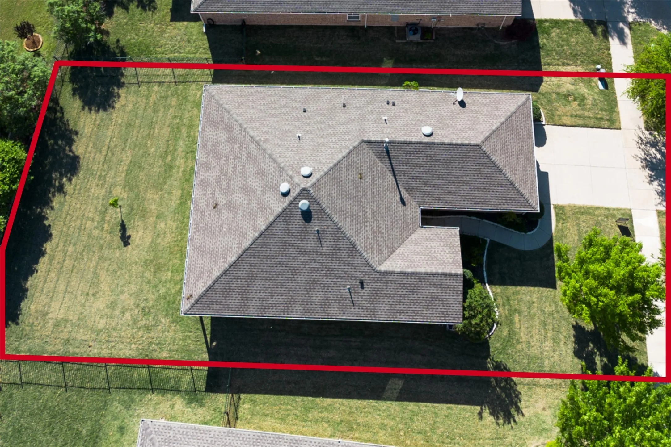 Large and Quiet Yard - Boundaries Approximate