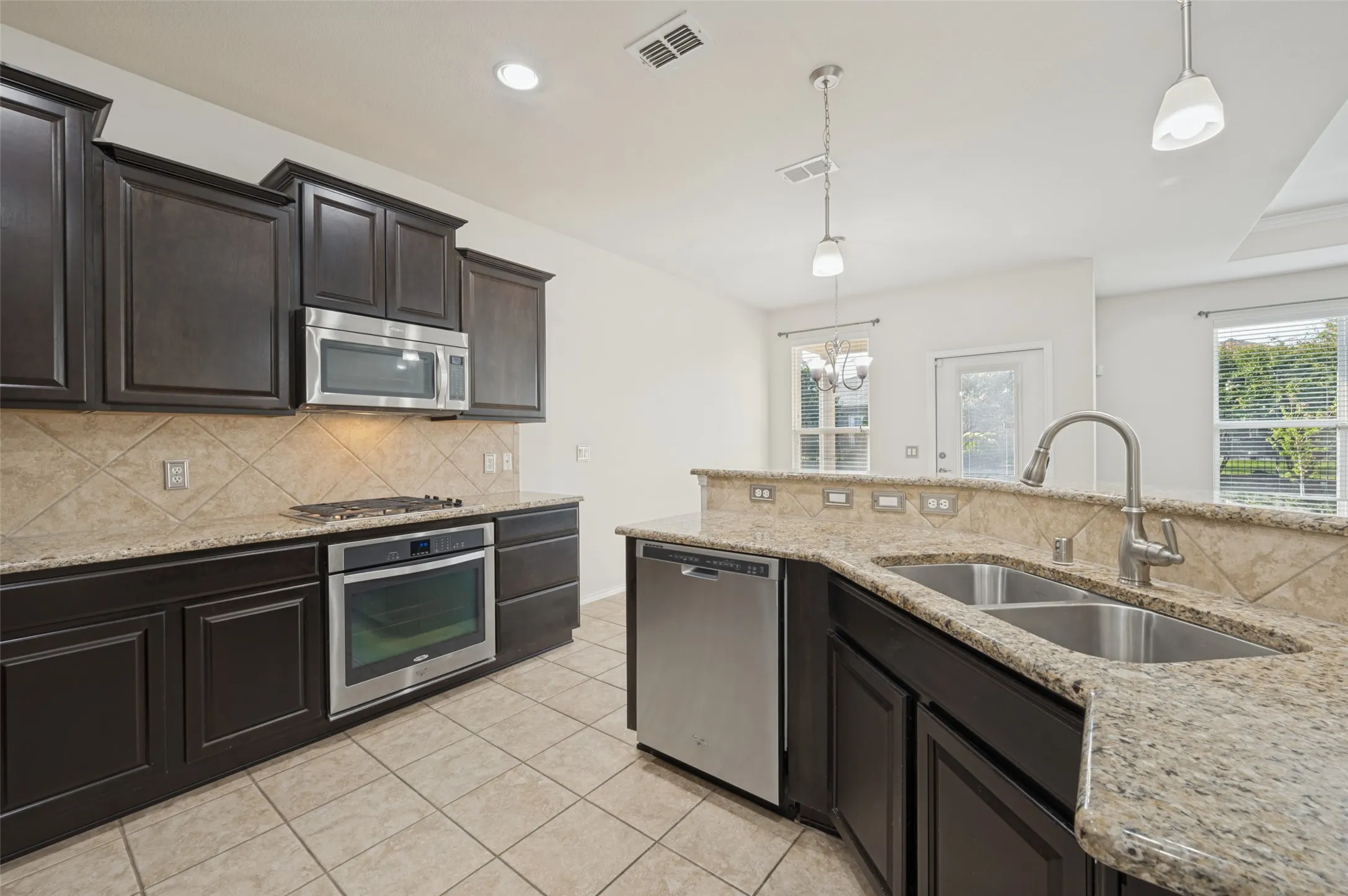 Single Family Residence For Sale in Denton County , 2941 Oyster Bay Drive, Frisco, Texas 75036, 2 Bedroom, 2 Bathroom, 2 Garage spaces, 1,704 Sqft, built in 2013, mls#21389995, Real Estate Agent in Frisco, Homes For Sale in Denton county, Homes For Sale in Frisco, Realtor in Frisco Texas, Real Estate Brokerage Independent Realty Texas, Luminita Cordes Realtor