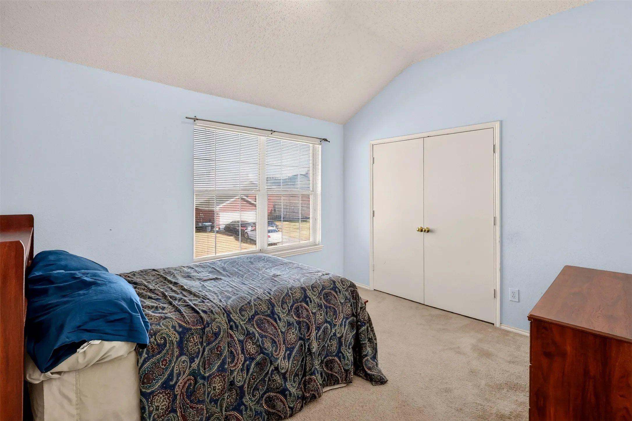 Single Family Residence For Sale in Tarrant County , 4721 Sleepy Ridge Circle, Fort Worth, Texas 76133, 4 Bedroom, 3 Bathroom, 2 Garage spaces, 3,171 Sqft, built in 2001, mls#21390256, Real Estate Agent in Fort Worth, Homes For Sale in Tarrant county, Homes For Sale in Fort Worth, Realtor in Fort Worth Texas, Real Estate Brokerage Independent Realty Texas, Luminita Cordes Realtor