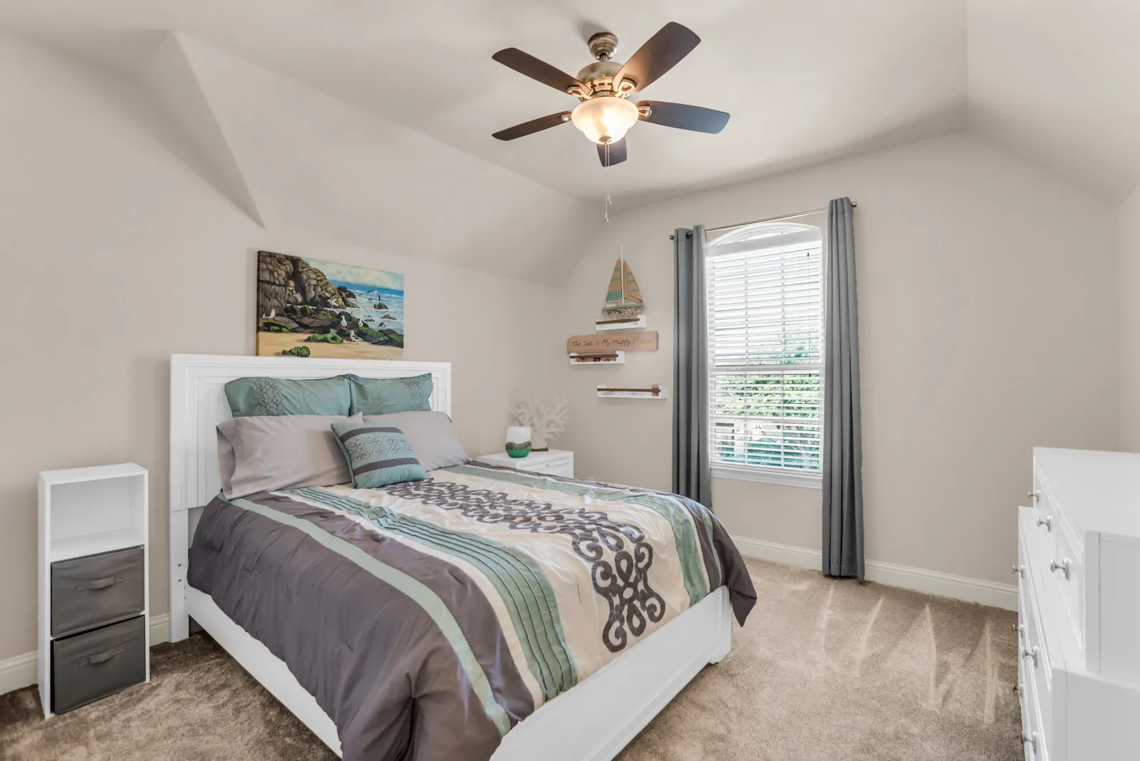Single Family Residence For Sale in Collin County , 1859 Wood Duck Lane, Allen, Texas 75013, 4 Bedroom, 4 Bathroom, 3 Garage spaces, 3,164 Sqft, built in 2015, mls#21388416, Real Estate Agent in Allen, Homes For Sale in Collin county, Homes For Sale in Allen, Realtor in Allen Texas, Real Estate Brokerage Independent Realty Texas, Luminita Cordes Realtor