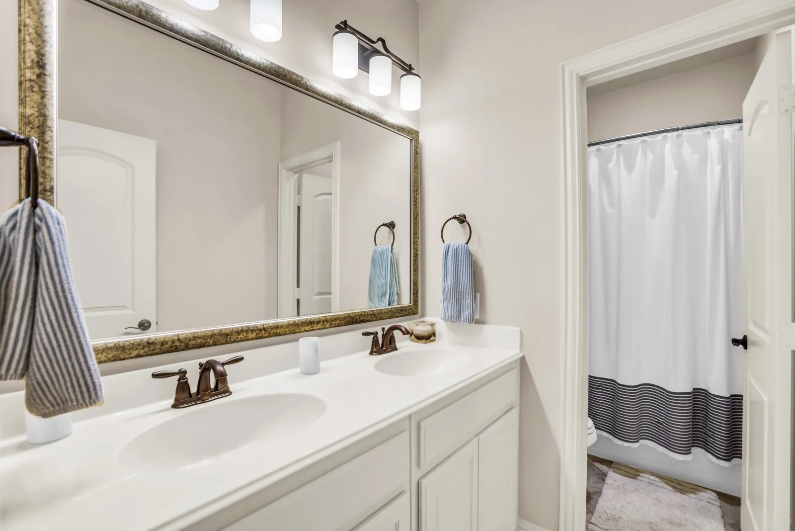 Single Family Residence For Sale in Collin County , 1859 Wood Duck Lane, Allen, Texas 75013, 4 Bedroom, 4 Bathroom, 3 Garage spaces, 3,164 Sqft, built in 2015, mls#21388416, Real Estate Agent in Allen, Homes For Sale in Collin county, Homes For Sale in Allen, Realtor in Allen Texas, Real Estate Brokerage Independent Realty Texas, Luminita Cordes Realtor