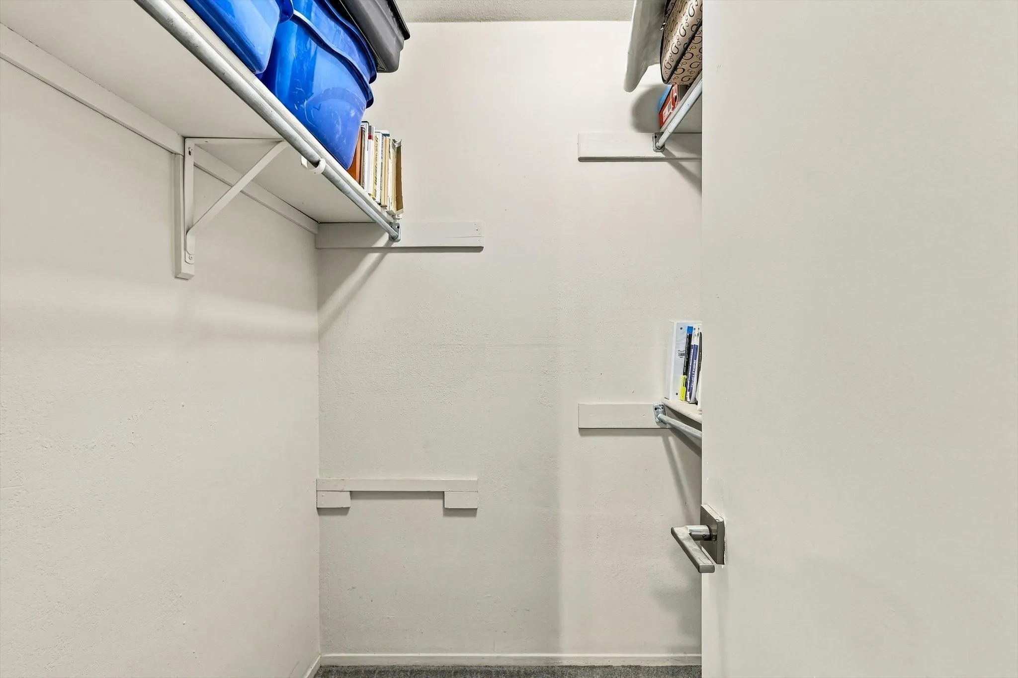 Condominium For Sale in Dallas County , 5335 Bent Tree Forest Drive 216, Dallas, Texas 75248, 2 Bedroom, 2 Bathroom, Garage spaces, 1,137 Sqft, built in 1981, mls#21389283, Real Estate Agent in Dallas, Homes For Sale in Dallas county, Homes For Sale in Dallas, Realtor in Dallas Texas, Real Estate Brokerage Independent Realty Texas, Luminita Cordes Realtor