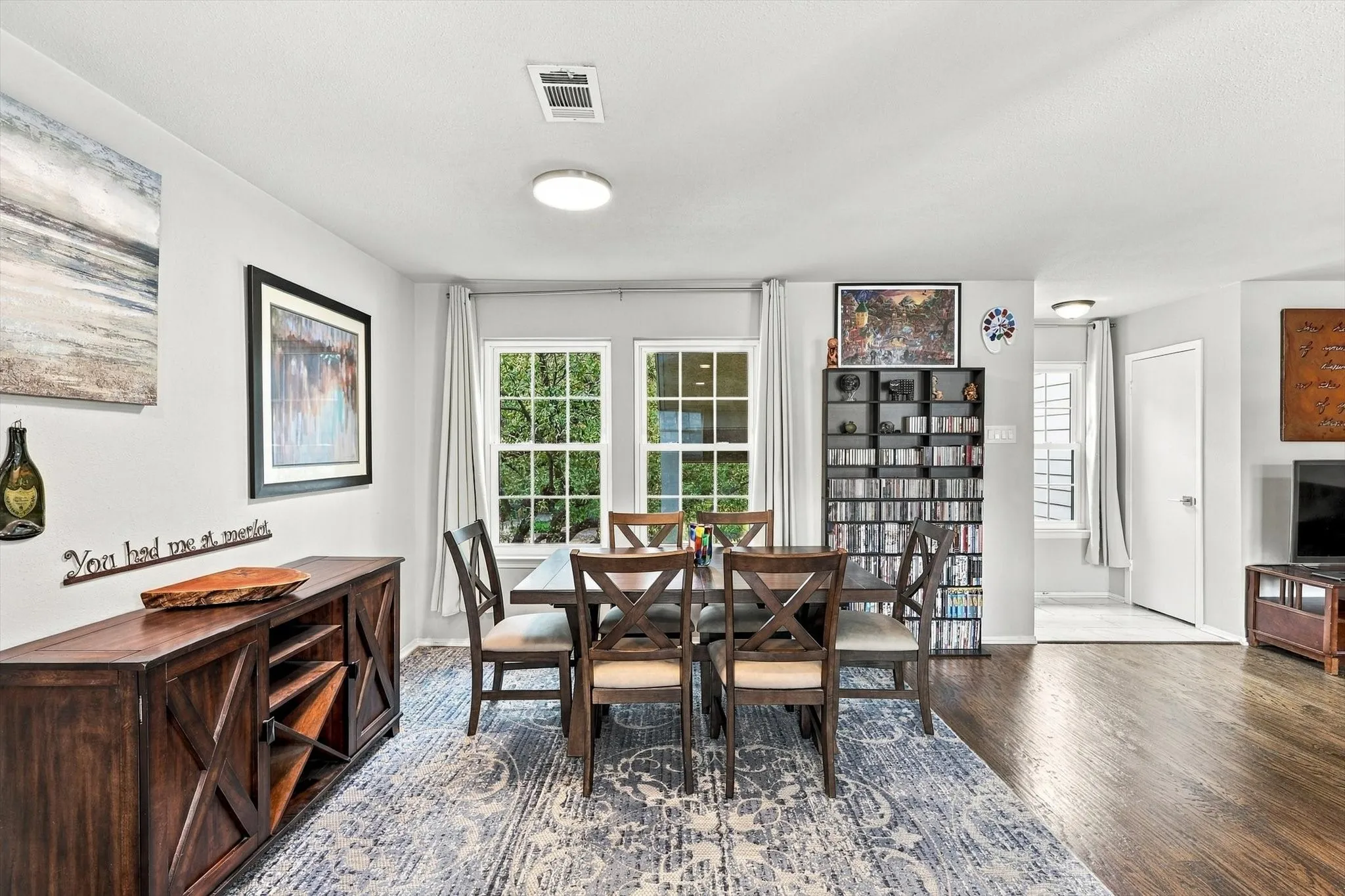 Condominium For Sale in Dallas County , 5335 Bent Tree Forest Drive 216, Dallas, Texas 75248, 2 Bedroom, 2 Bathroom, Garage spaces, 1,137 Sqft, built in 1981, mls#21389283, Real Estate Agent in Dallas, Homes For Sale in Dallas county, Homes For Sale in Dallas, Realtor in Dallas Texas, Real Estate Brokerage Independent Realty Texas, Luminita Cordes Realtor