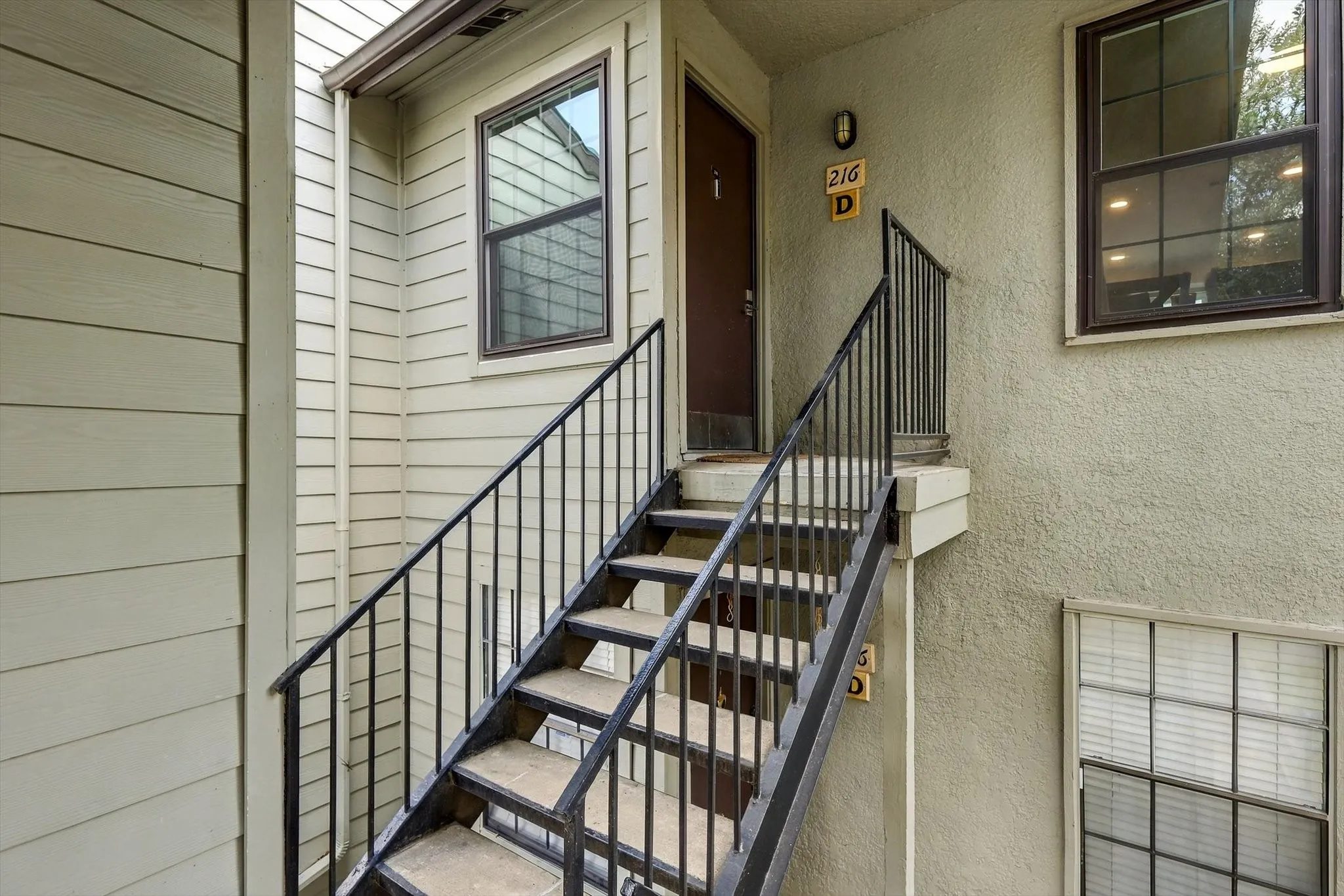 Condominium For Sale in Dallas County , 5335 Bent Tree Forest Drive 216, Dallas, Texas 75248, 2 Bedroom, 2 Bathroom, Garage spaces, 1,137 Sqft, built in 1981, mls#21389283, Real Estate Agent in Dallas, Homes For Sale in Dallas county, Homes For Sale in Dallas, Realtor in Dallas Texas, Real Estate Brokerage Independent Realty Texas, Luminita Cordes Realtor