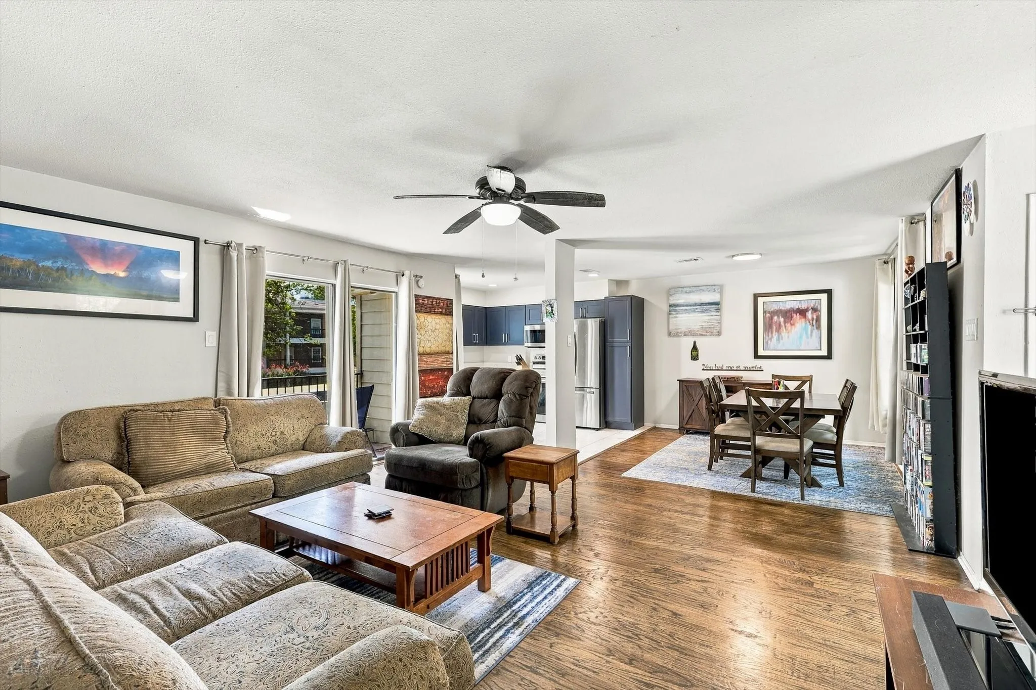 Condominium For Sale in Dallas County , 5335 Bent Tree Forest Drive 216, Dallas, Texas 75248, 2 Bedroom, 2 Bathroom, Garage spaces, 1,137 Sqft, built in 1981, mls#21389283, Real Estate Agent in Dallas, Homes For Sale in Dallas county, Homes For Sale in Dallas, Realtor in Dallas Texas, Real Estate Brokerage Independent Realty Texas, Luminita Cordes Realtor