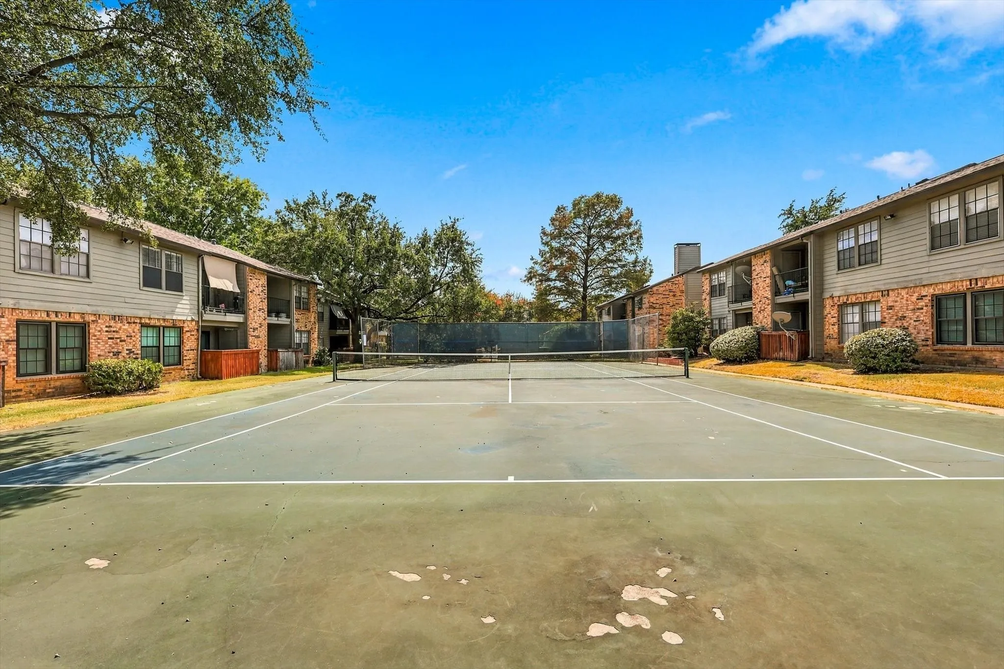 Condominium For Sale in Dallas County , 5335 Bent Tree Forest Drive 216, Dallas, Texas 75248, 2 Bedroom, 2 Bathroom, Garage spaces, 1,137 Sqft, built in 1981, mls#21389283, Real Estate Agent in Dallas, Homes For Sale in Dallas county, Homes For Sale in Dallas, Realtor in Dallas Texas, Real Estate Brokerage Independent Realty Texas, Luminita Cordes Realtor