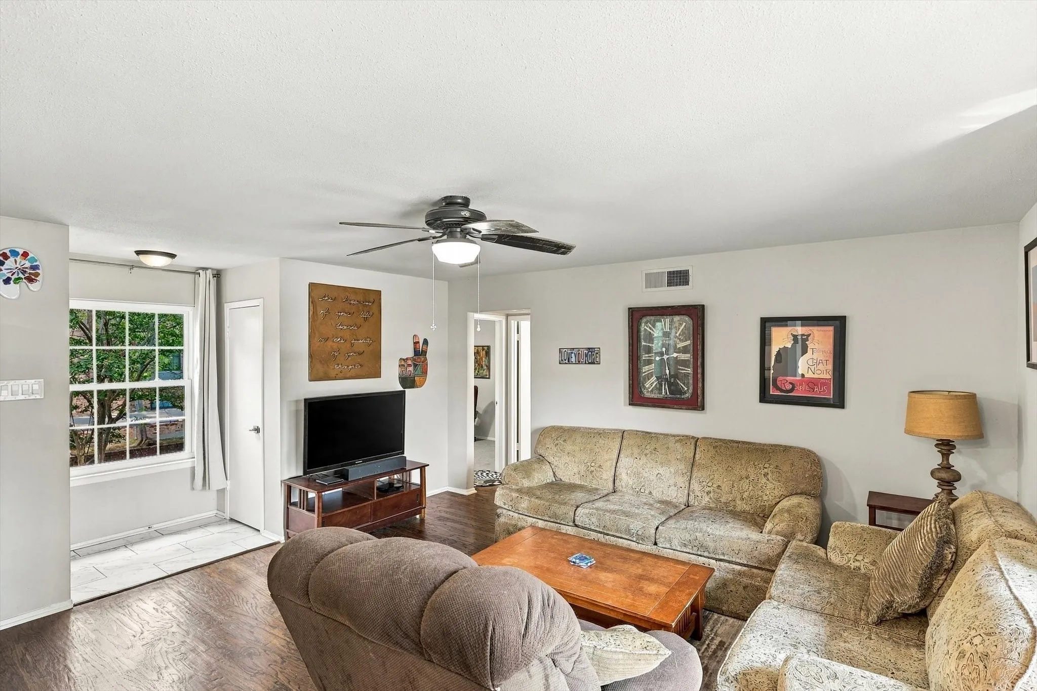 Condominium For Sale in Dallas County , 5335 Bent Tree Forest Drive 216, Dallas, Texas 75248, 2 Bedroom, 2 Bathroom, Garage spaces, 1,137 Sqft, built in 1981, mls#21389283, Real Estate Agent in Dallas, Homes For Sale in Dallas county, Homes For Sale in Dallas, Realtor in Dallas Texas, Real Estate Brokerage Independent Realty Texas, Luminita Cordes Realtor