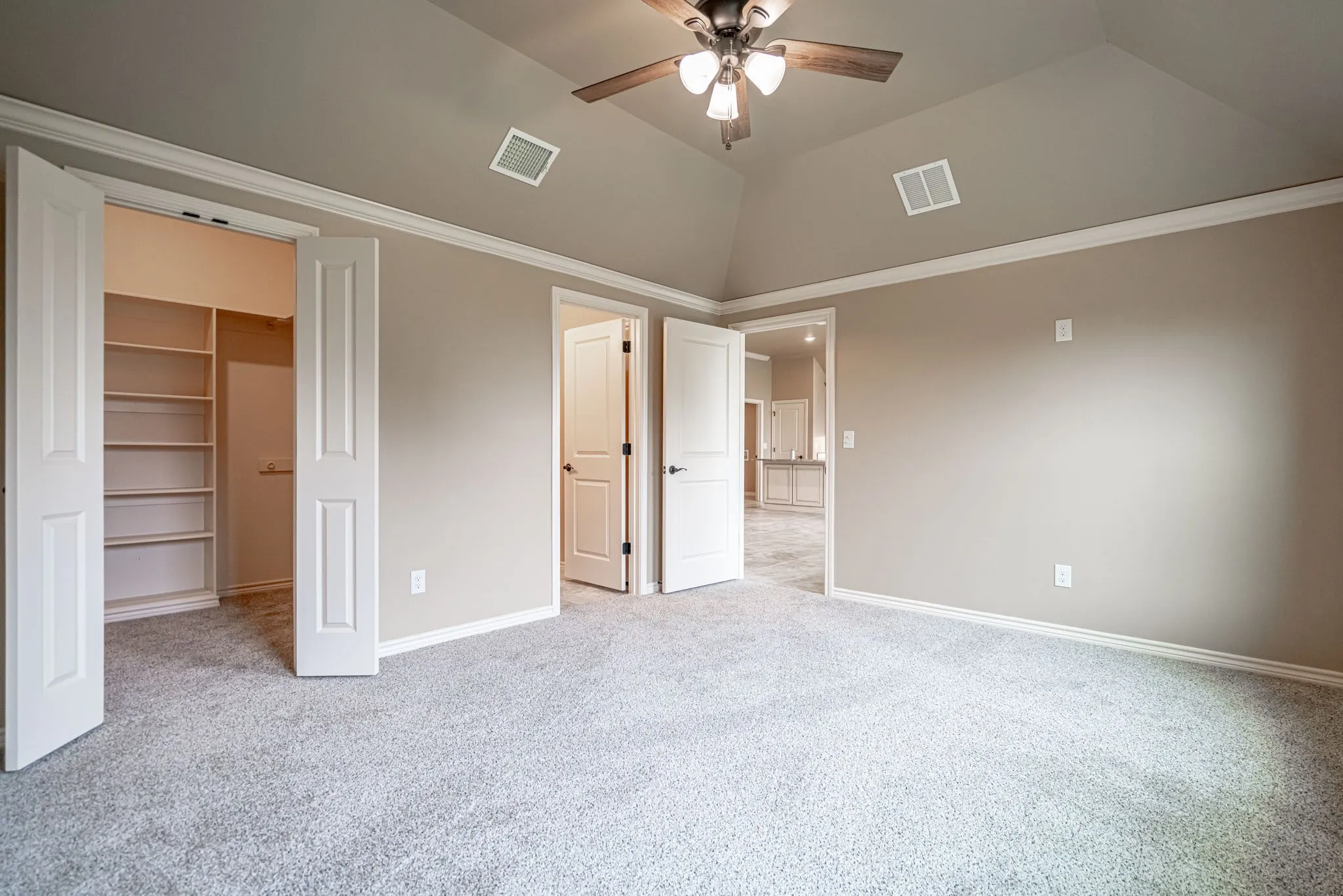 Single Family Residence For Sale in Hood County , 2600 Creek Drive, Granbury, Texas 76048, 3 Bedroom, 2 Bathroom, 2 Garage spaces, 1,601 Sqft, built in 2025, mls#21390299, Real Estate Agent in Granbury, Homes For Sale in Hood county, Homes For Sale in Granbury, Realtor in Granbury Texas, Real Estate Brokerage Independent Realty Texas, Luminita Cordes Realtor