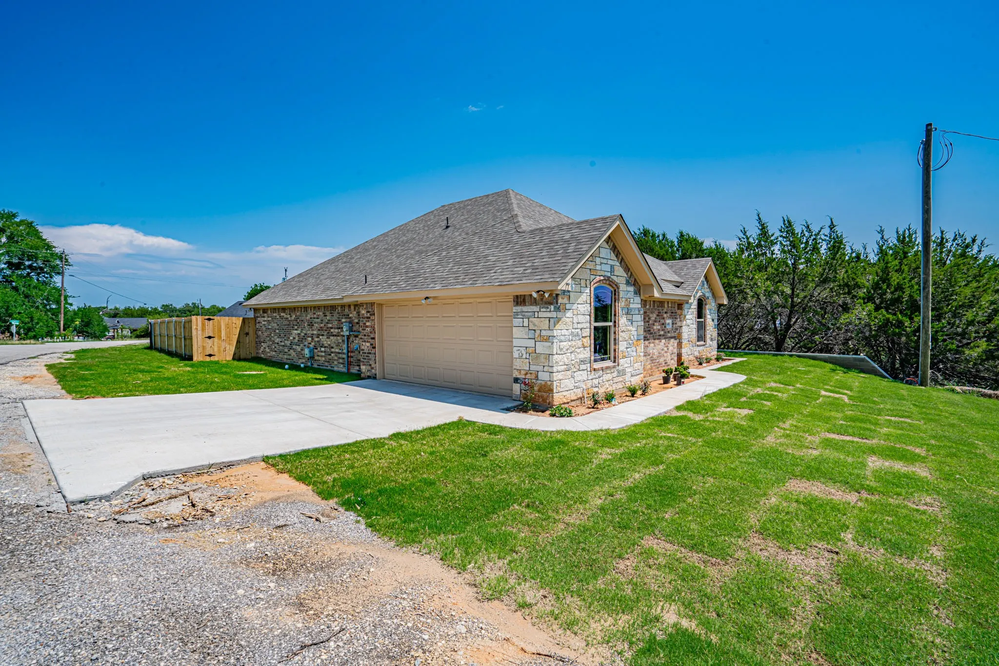 Single Family Residence For Sale in Hood County , 2600 Creek Drive, Granbury, Texas 76048, 3 Bedroom, 2 Bathroom, 2 Garage spaces, 1,601 Sqft, built in 2025, mls#21390299, Real Estate Agent in Granbury, Homes For Sale in Hood county, Homes For Sale in Granbury, Realtor in Granbury Texas, Real Estate Brokerage Independent Realty Texas, Luminita Cordes Realtor