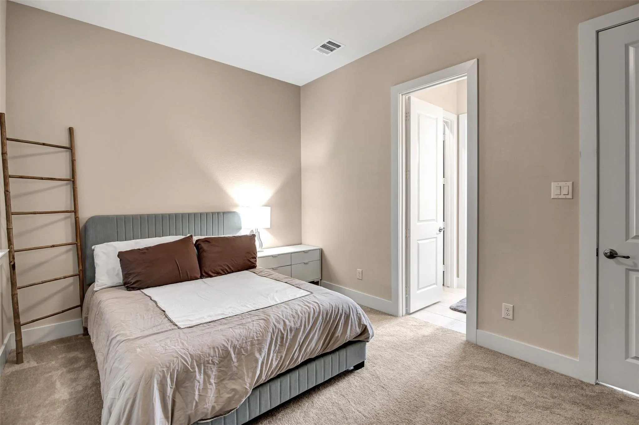 Single Family Residence For Rent in Collin County , 1026 Billy Lane, Allen, Texas 75013, 3 Bedroom, 3 Bathroom, 2 Garage spaces, 2,407 Sqft, built in 2019, mls#21389899, Real Estate Agent in Allen, Homes For Rent in Collin county, Homes For Rent in Allen, Realtor in Allen Texas, Real Estate Brokerage Independent Realty Texas, Luminita Cordes Realtor