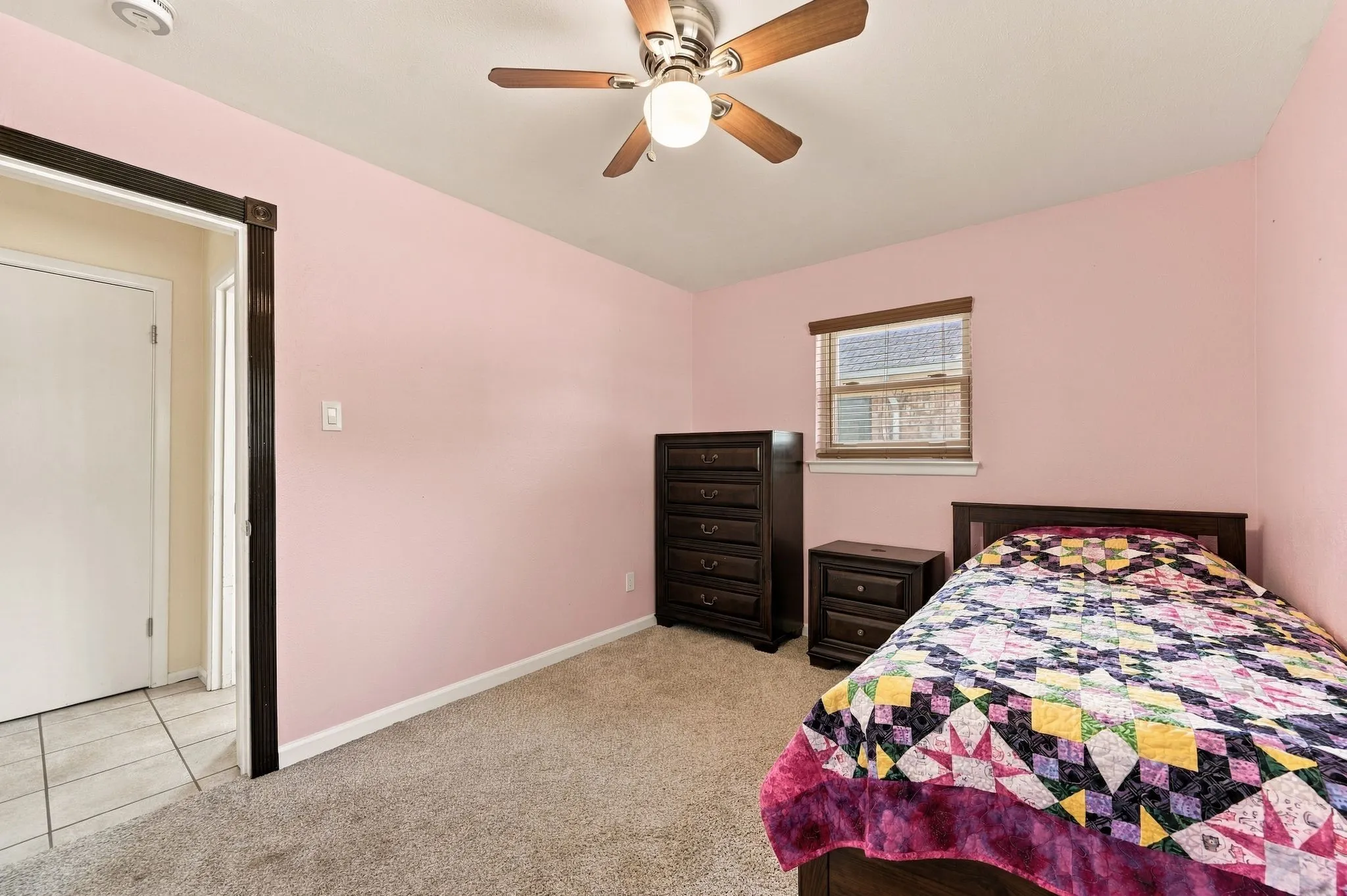 Single Family Residence For Sale in Tarrant County , 924 Wade Drive, Bedford, Texas 76022, 4 Bedroom, 2 Bathroom, Garage spaces, 2,255 Sqft, built in 1961, mls#21382679, Real Estate Agent in Bedford, Homes For Sale in Tarrant county, Homes For Sale in Bedford, Realtor in Bedford Texas, Real Estate Brokerage Independent Realty Texas, Luminita Cordes Realtor
