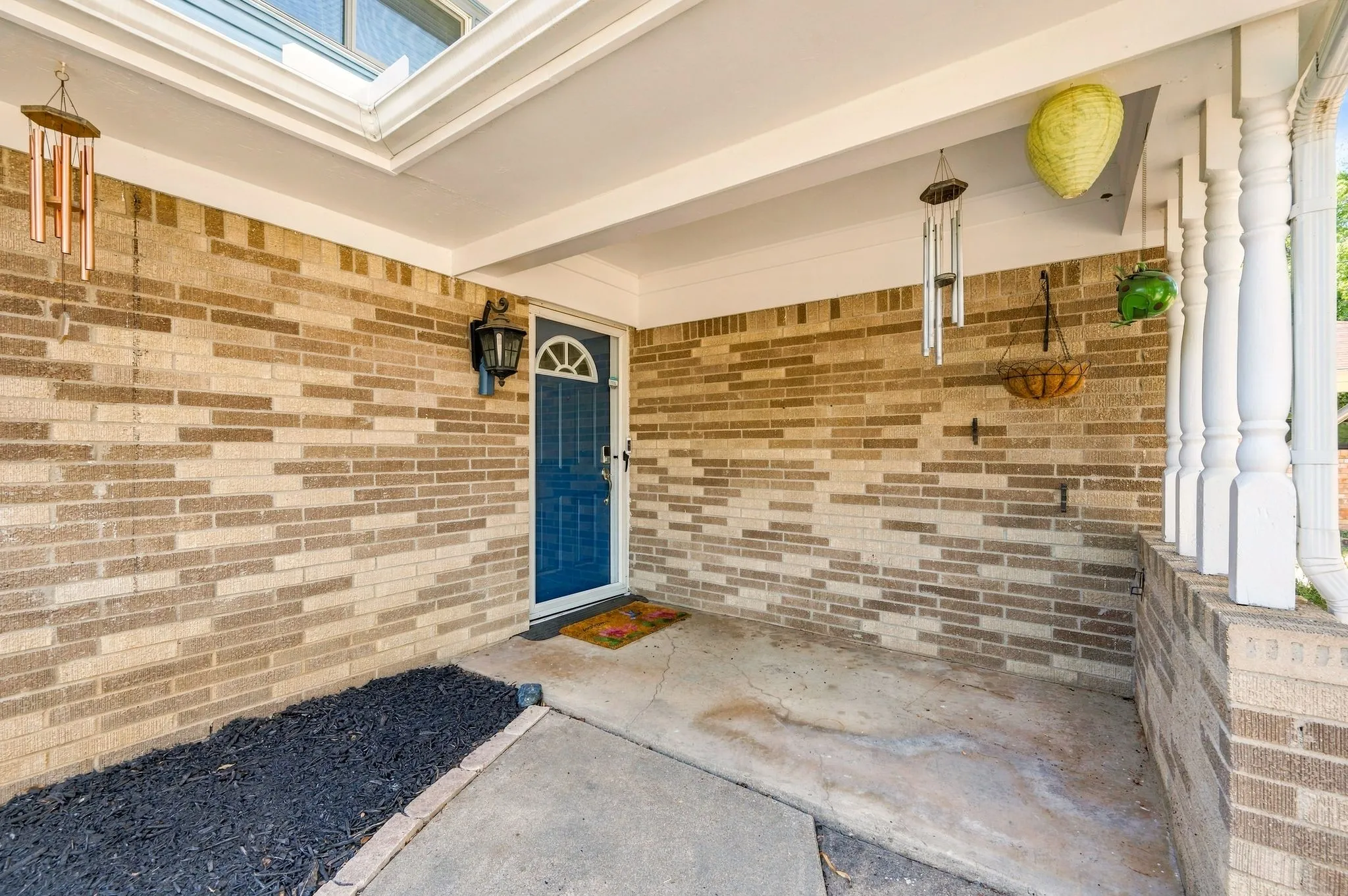 Single Family Residence For Sale in Tarrant County , 924 Wade Drive, Bedford, Texas 76022, 4 Bedroom, 2 Bathroom, Garage spaces, 2,255 Sqft, built in 1961, mls#21382679, Real Estate Agent in Bedford, Homes For Sale in Tarrant county, Homes For Sale in Bedford, Realtor in Bedford Texas, Real Estate Brokerage Independent Realty Texas, Luminita Cordes Realtor