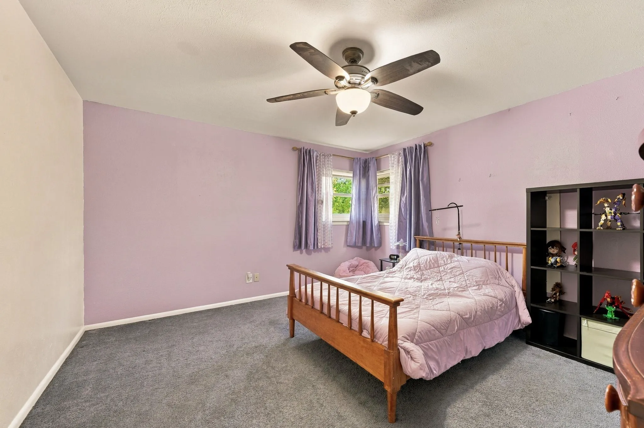 Single Family Residence For Sale in Tarrant County , 924 Wade Drive, Bedford, Texas 76022, 4 Bedroom, 2 Bathroom, Garage spaces, 2,255 Sqft, built in 1961, mls#21382679, Real Estate Agent in Bedford, Homes For Sale in Tarrant county, Homes For Sale in Bedford, Realtor in Bedford Texas, Real Estate Brokerage Independent Realty Texas, Luminita Cordes Realtor