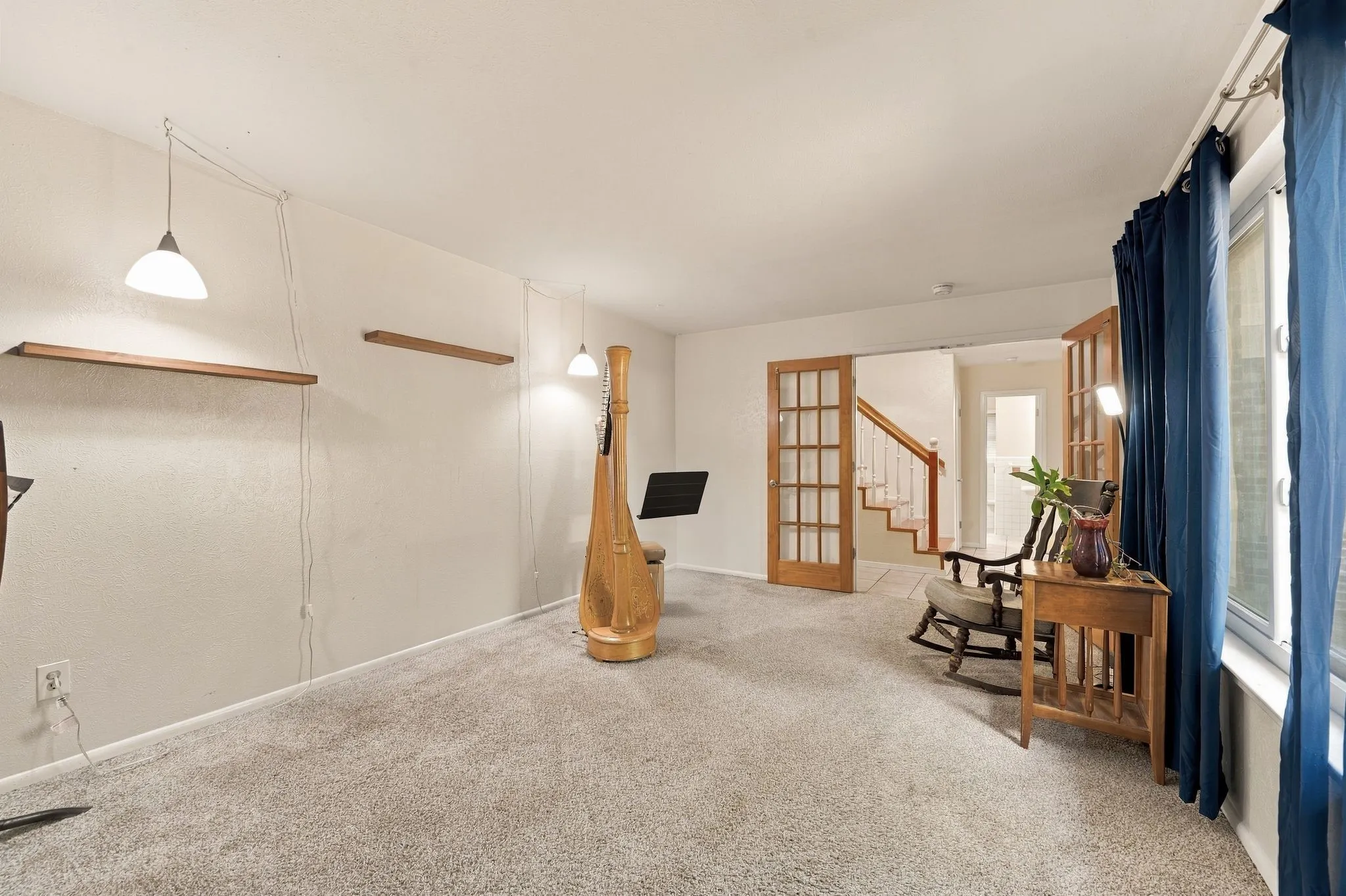 Single Family Residence For Sale in Tarrant County , 924 Wade Drive, Bedford, Texas 76022, 4 Bedroom, 2 Bathroom, Garage spaces, 2,255 Sqft, built in 1961, mls#21382679, Real Estate Agent in Bedford, Homes For Sale in Tarrant county, Homes For Sale in Bedford, Realtor in Bedford Texas, Real Estate Brokerage Independent Realty Texas, Luminita Cordes Realtor