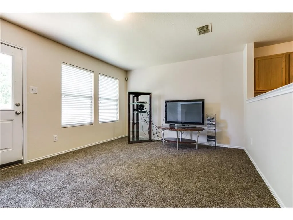Single Family Residence For Sale in Tarrant County , 4313 Kyleigh Drive, Fort Worth, Texas 76123, 4 Bedroom, 2 Bathroom, 2 Garage spaces, 2,204 Sqft, built in 2006, mls#21390304, Real Estate Agent in Fort Worth, Homes For Sale in Tarrant county, Homes For Sale in Fort Worth, Realtor in Fort Worth Texas, Real Estate Brokerage Independent Realty Texas, Luminita Cordes Realtor