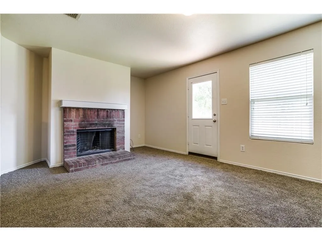 Single Family Residence For Sale in Tarrant County , 4313 Kyleigh Drive, Fort Worth, Texas 76123, 4 Bedroom, 2 Bathroom, 2 Garage spaces, 2,204 Sqft, built in 2006, mls#21390304, Real Estate Agent in Fort Worth, Homes For Sale in Tarrant county, Homes For Sale in Fort Worth, Realtor in Fort Worth Texas, Real Estate Brokerage Independent Realty Texas, Luminita Cordes Realtor