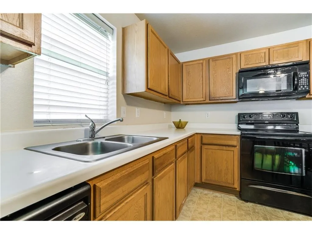 Single Family Residence For Sale in Tarrant County , 4313 Kyleigh Drive, Fort Worth, Texas 76123, 4 Bedroom, 2 Bathroom, 2 Garage spaces, 2,204 Sqft, built in 2006, mls#21390304, Real Estate Agent in Fort Worth, Homes For Sale in Tarrant county, Homes For Sale in Fort Worth, Realtor in Fort Worth Texas, Real Estate Brokerage Independent Realty Texas, Luminita Cordes Realtor