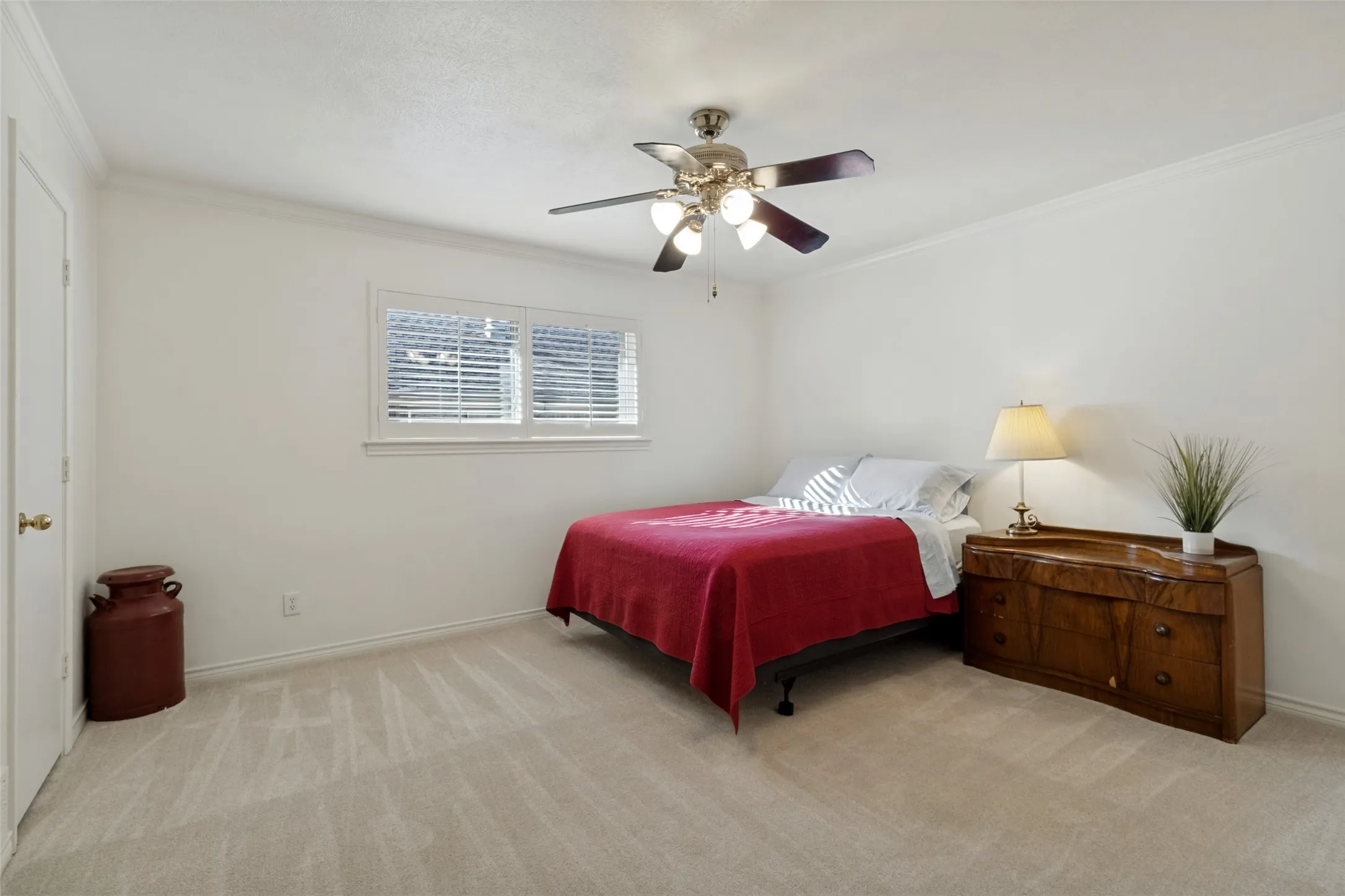 Single Family Residence For Sale in Dallas County , 16308 Fallkirk Drive, Dallas, Texas 75248, 4 Bedroom, 3 Bathroom, 2 Garage spaces, 3,221 Sqft, built in 1976, mls#21387950, Real Estate Agent in Dallas, Homes For Sale in Dallas county, Homes For Sale in Dallas, Realtor in Dallas Texas, Real Estate Brokerage Independent Realty Texas, Luminita Cordes Realtor