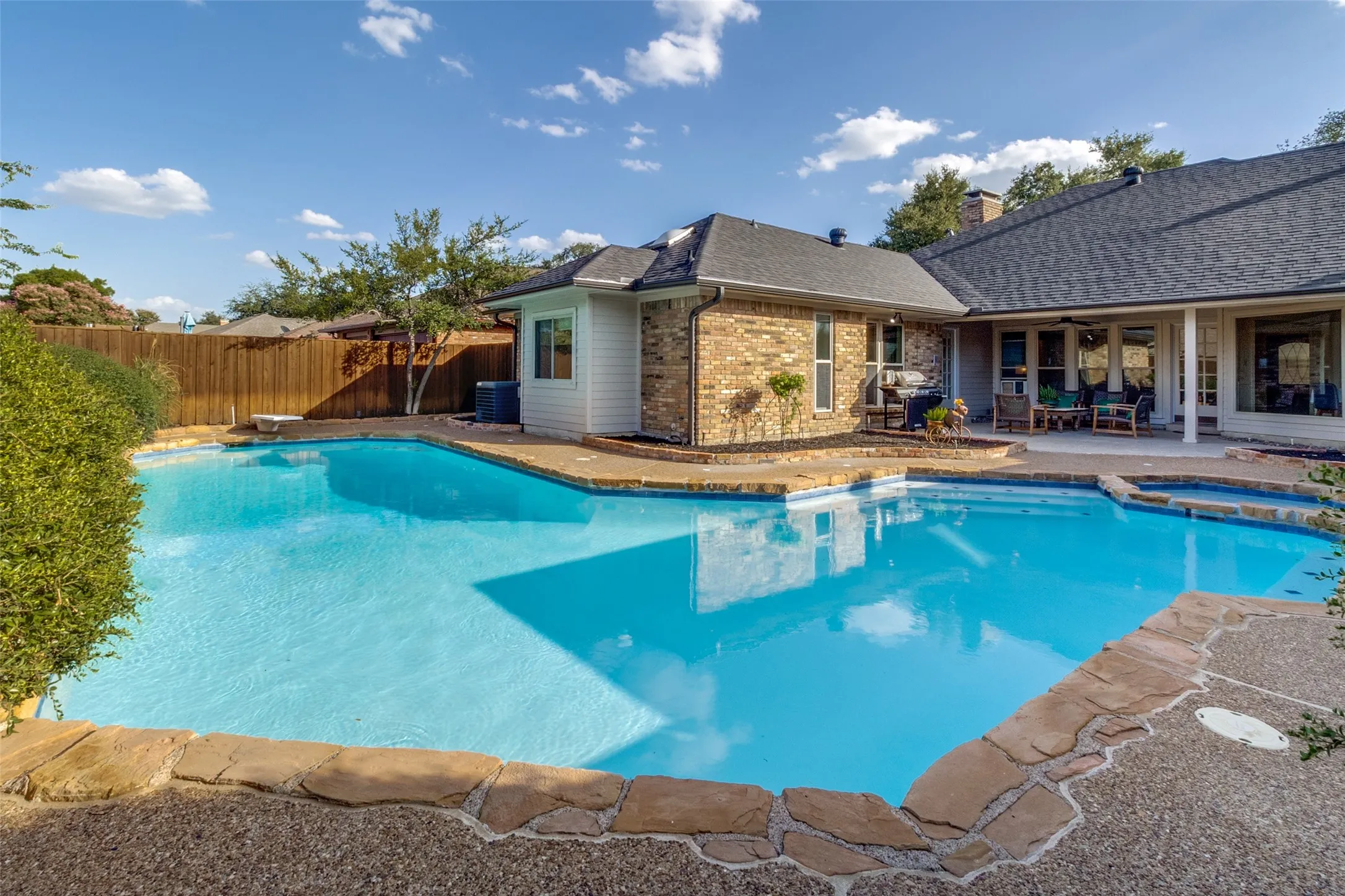 Single Family Residence For Sale in Dallas County , 16308 Fallkirk Drive, Dallas, Texas 75248, 4 Bedroom, 3 Bathroom, 2 Garage spaces, 3,221 Sqft, built in 1976, mls#21387950, Real Estate Agent in Dallas, Homes For Sale in Dallas county, Homes For Sale in Dallas, Realtor in Dallas Texas, Real Estate Brokerage Independent Realty Texas, Luminita Cordes Realtor