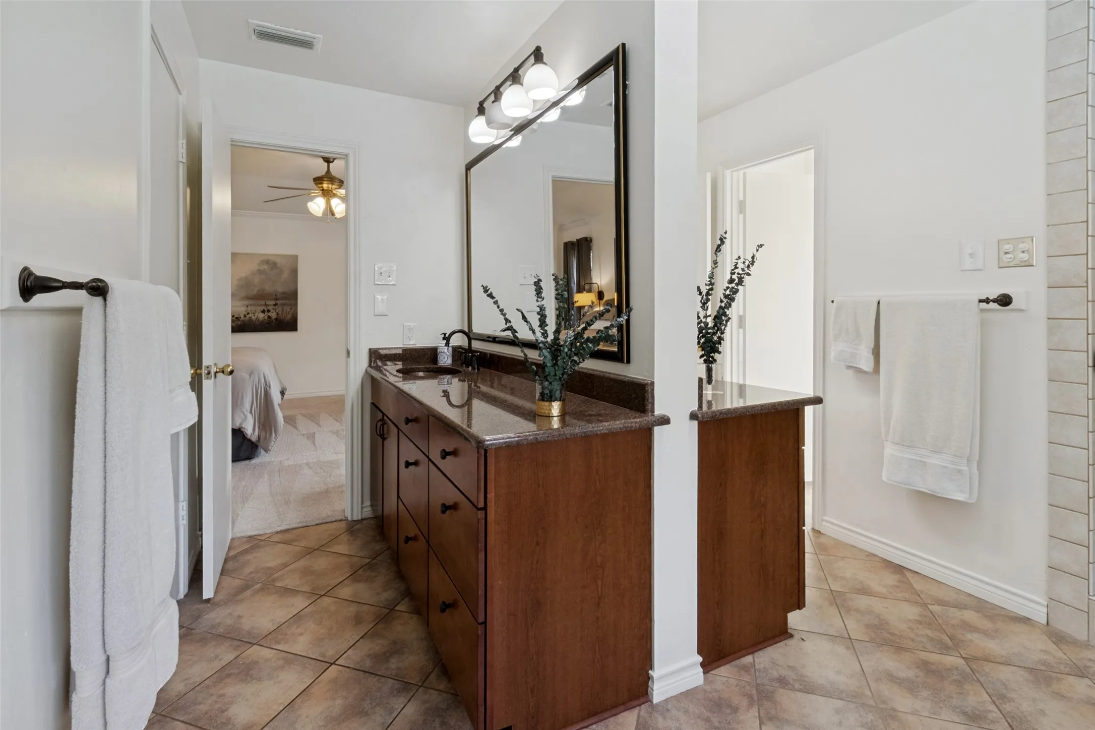 Single Family Residence For Sale in Dallas County , 16308 Fallkirk Drive, Dallas, Texas 75248, 4 Bedroom, 3 Bathroom, 2 Garage spaces, 3,221 Sqft, built in 1976, mls#21387950, Real Estate Agent in Dallas, Homes For Sale in Dallas county, Homes For Sale in Dallas, Realtor in Dallas Texas, Real Estate Brokerage Independent Realty Texas, Luminita Cordes Realtor