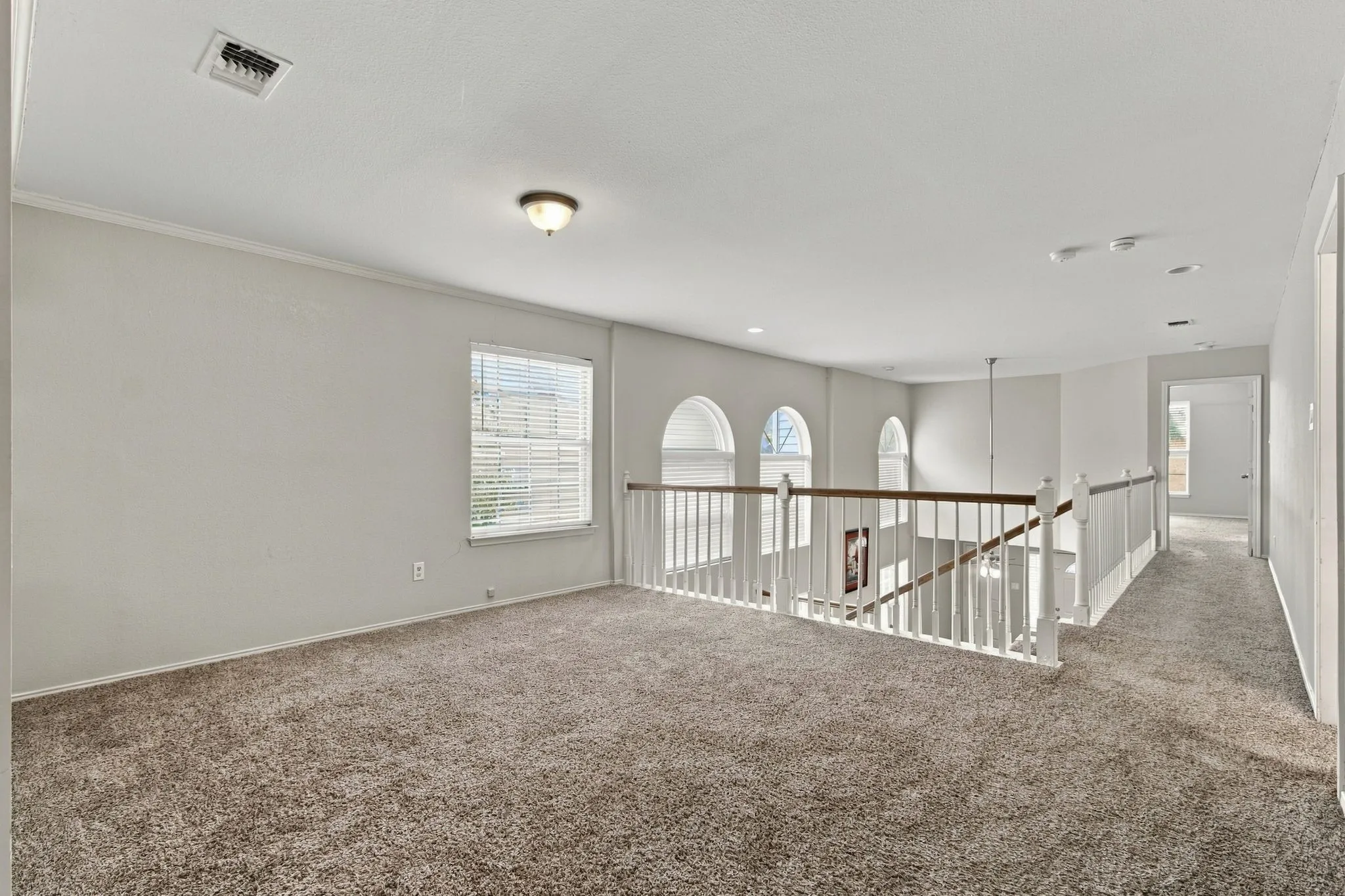 Single Family Residence For Sale in Dallas County , 1345 Jeanette Way, Carrollton, Texas 75006, 4 Bedroom, 3 Bathroom, 2 Garage spaces, 2,589 Sqft, built in 1987, mls#21386115, Real Estate Agent in Carrollton, Homes For Sale in Dallas county, Homes For Sale in Carrollton, Realtor in Carrollton Texas, Real Estate Brokerage Independent Realty Texas, Luminita Cordes Realtor
