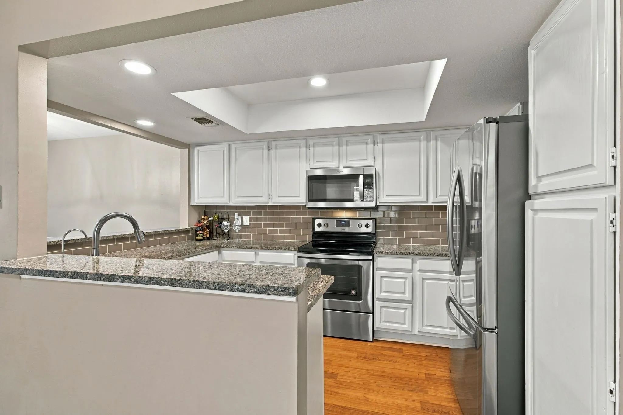 Single Family Residence For Sale in Dallas County , 1345 Jeanette Way, Carrollton, Texas 75006, 4 Bedroom, 3 Bathroom, 2 Garage spaces, 2,589 Sqft, built in 1987, mls#21386115, Real Estate Agent in Carrollton, Homes For Sale in Dallas county, Homes For Sale in Carrollton, Realtor in Carrollton Texas, Real Estate Brokerage Independent Realty Texas, Luminita Cordes Realtor
