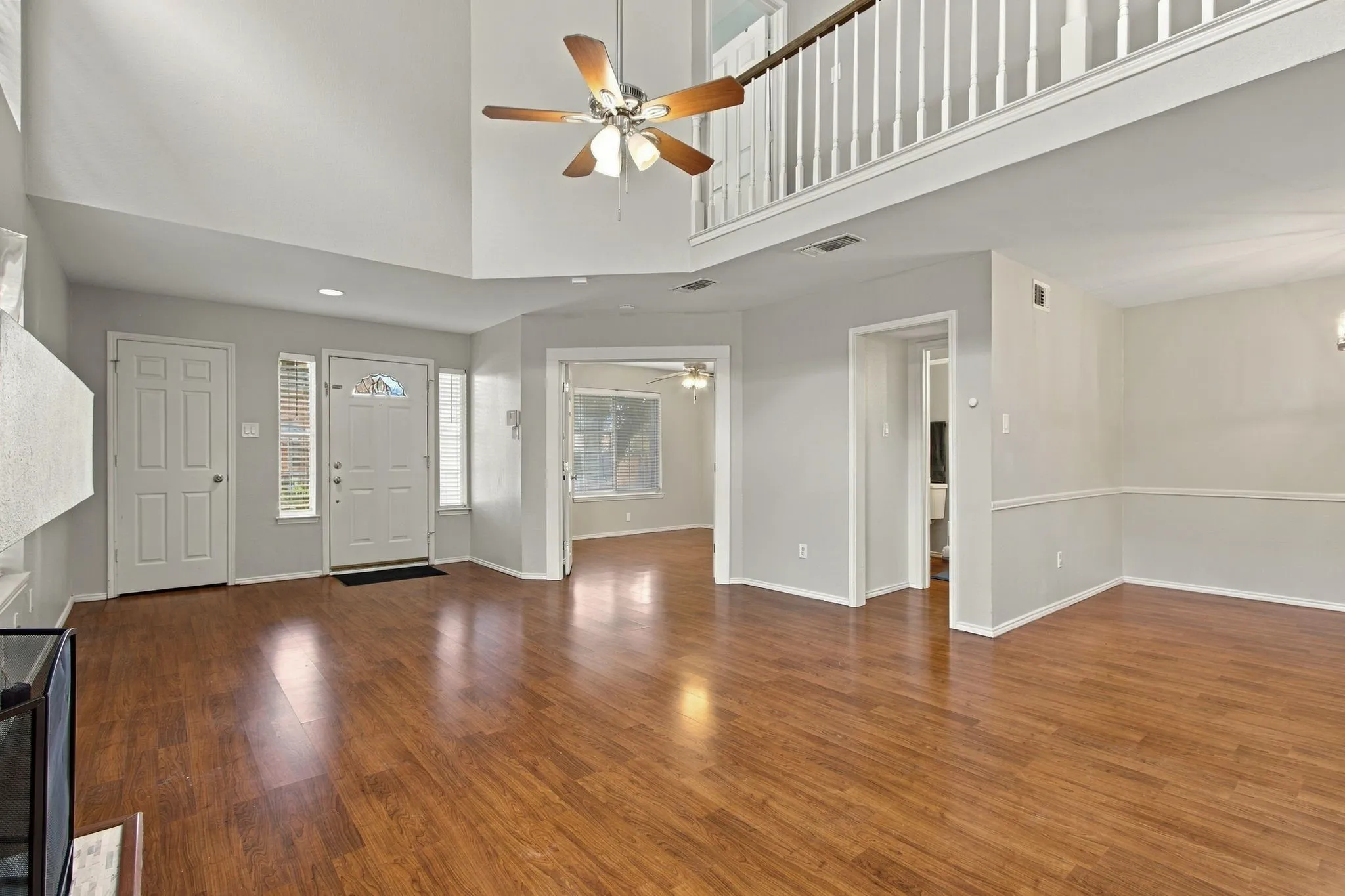 Single Family Residence For Sale in Dallas County , 1345 Jeanette Way, Carrollton, Texas 75006, 4 Bedroom, 3 Bathroom, 2 Garage spaces, 2,589 Sqft, built in 1987, mls#21386115, Real Estate Agent in Carrollton, Homes For Sale in Dallas county, Homes For Sale in Carrollton, Realtor in Carrollton Texas, Real Estate Brokerage Independent Realty Texas, Luminita Cordes Realtor
