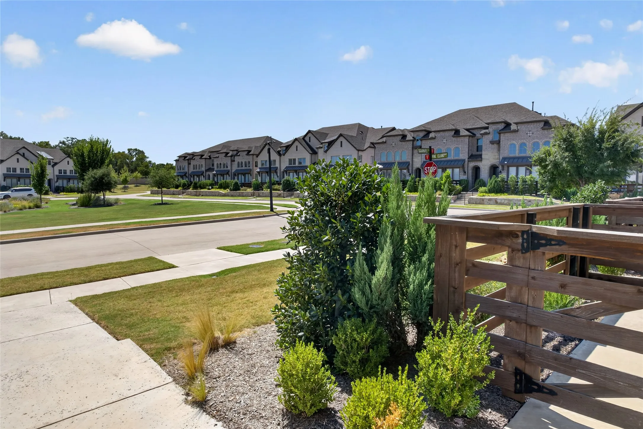Townhouse For Rent in Collin County , 309 Sugarmaple Lane, Mc Kinney, Texas 75071, 3 Bedroom, 3 Bathroom, 2 Garage spaces, 1,819 Sqft, built in 2022, mls#21390291, Real Estate Agent in Mc Kinney, Homes For Rent in Collin county, Homes For Rent in Mc Kinney, Realtor in Mc Kinney Texas, Real Estate Brokerage Independent Realty Texas, Luminita Cordes Realtor