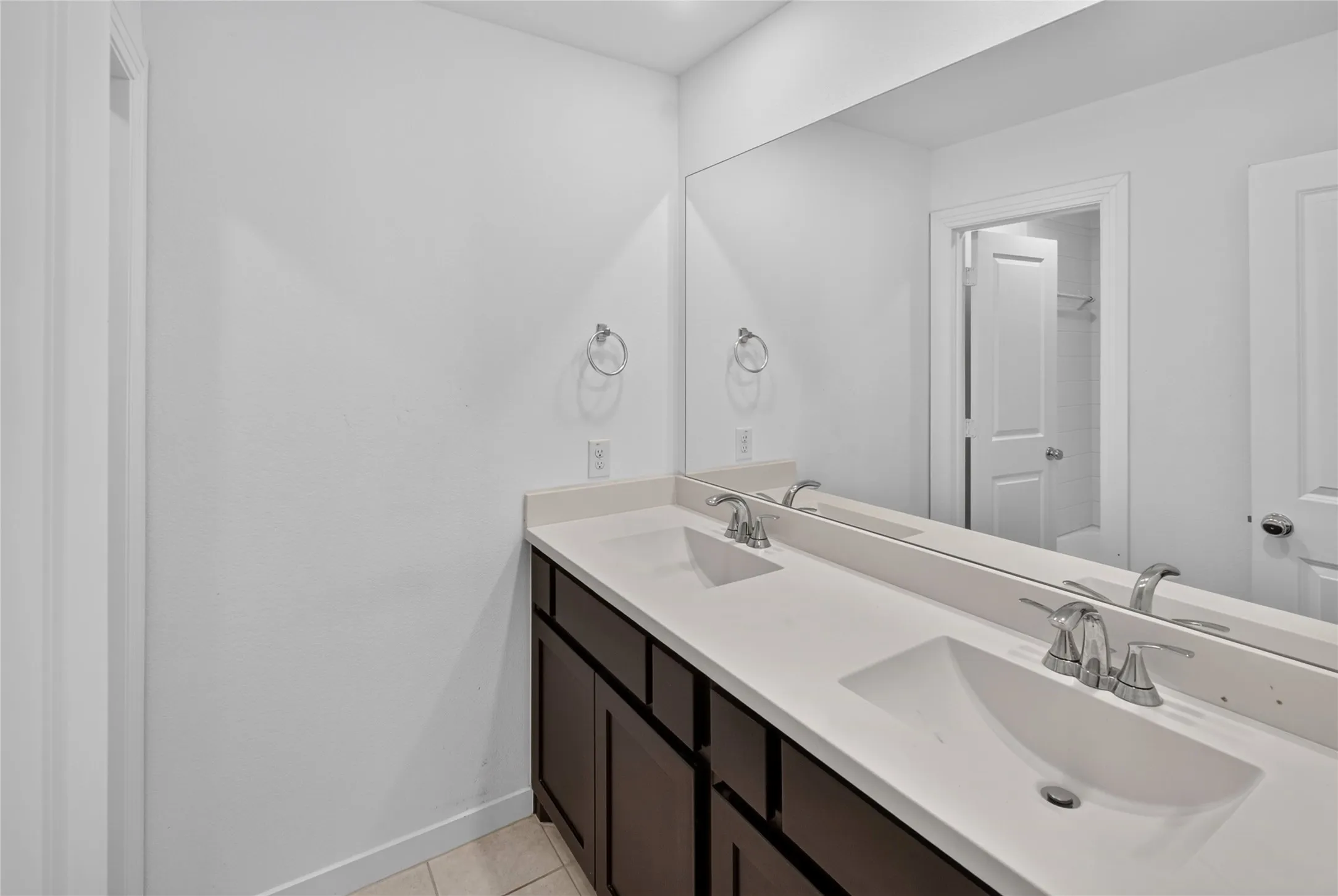 Townhouse For Rent in Collin County , 309 Sugarmaple Lane, Mc Kinney, Texas 75071, 3 Bedroom, 3 Bathroom, 2 Garage spaces, 1,819 Sqft, built in 2022, mls#21390291, Real Estate Agent in Mc Kinney, Homes For Rent in Collin county, Homes For Rent in Mc Kinney, Realtor in Mc Kinney Texas, Real Estate Brokerage Independent Realty Texas, Luminita Cordes Realtor