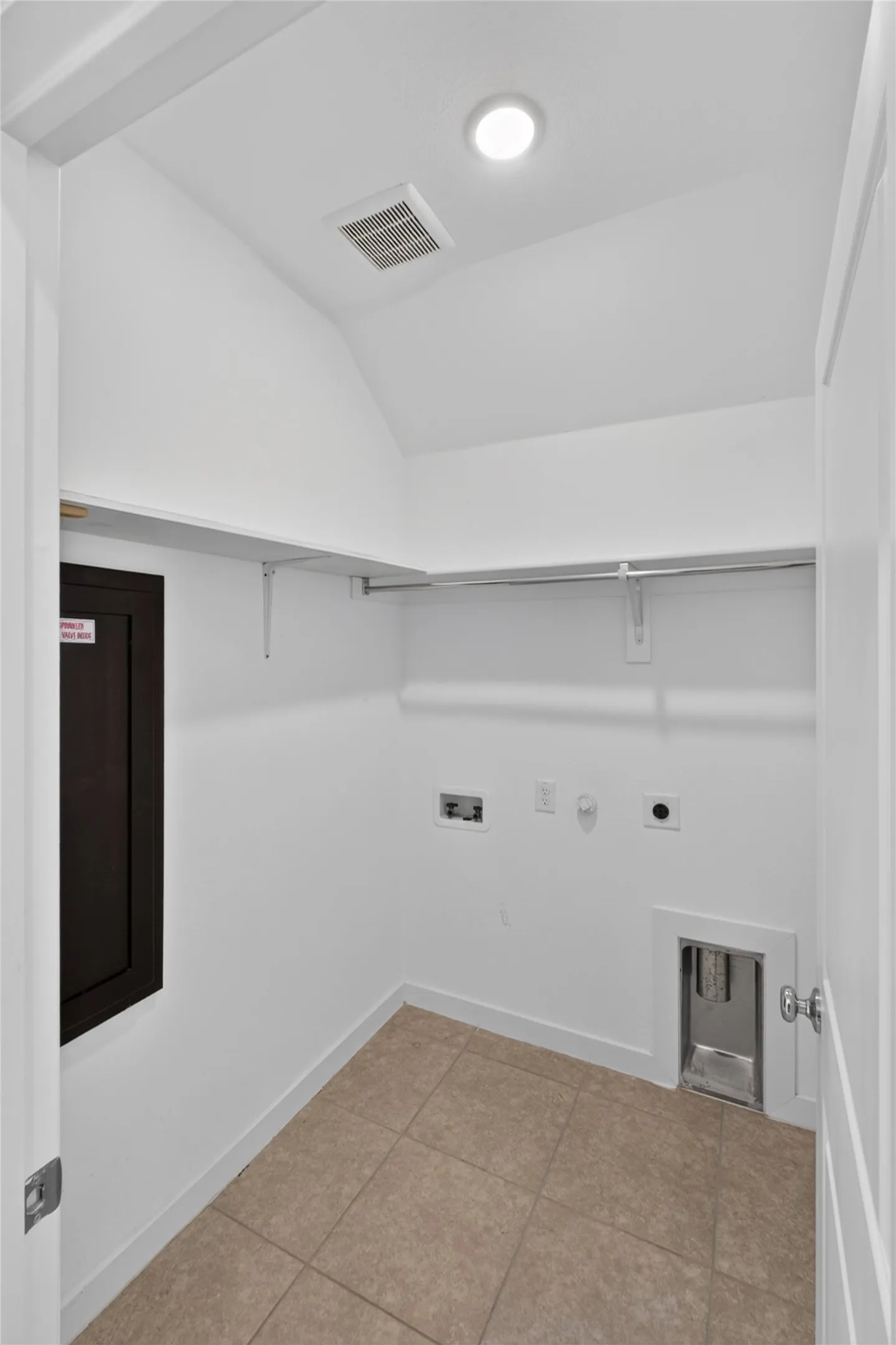 Townhouse For Rent in Collin County , 309 Sugarmaple Lane, Mc Kinney, Texas 75071, 3 Bedroom, 3 Bathroom, 2 Garage spaces, 1,819 Sqft, built in 2022, mls#21390291, Real Estate Agent in Mc Kinney, Homes For Rent in Collin county, Homes For Rent in Mc Kinney, Realtor in Mc Kinney Texas, Real Estate Brokerage Independent Realty Texas, Luminita Cordes Realtor